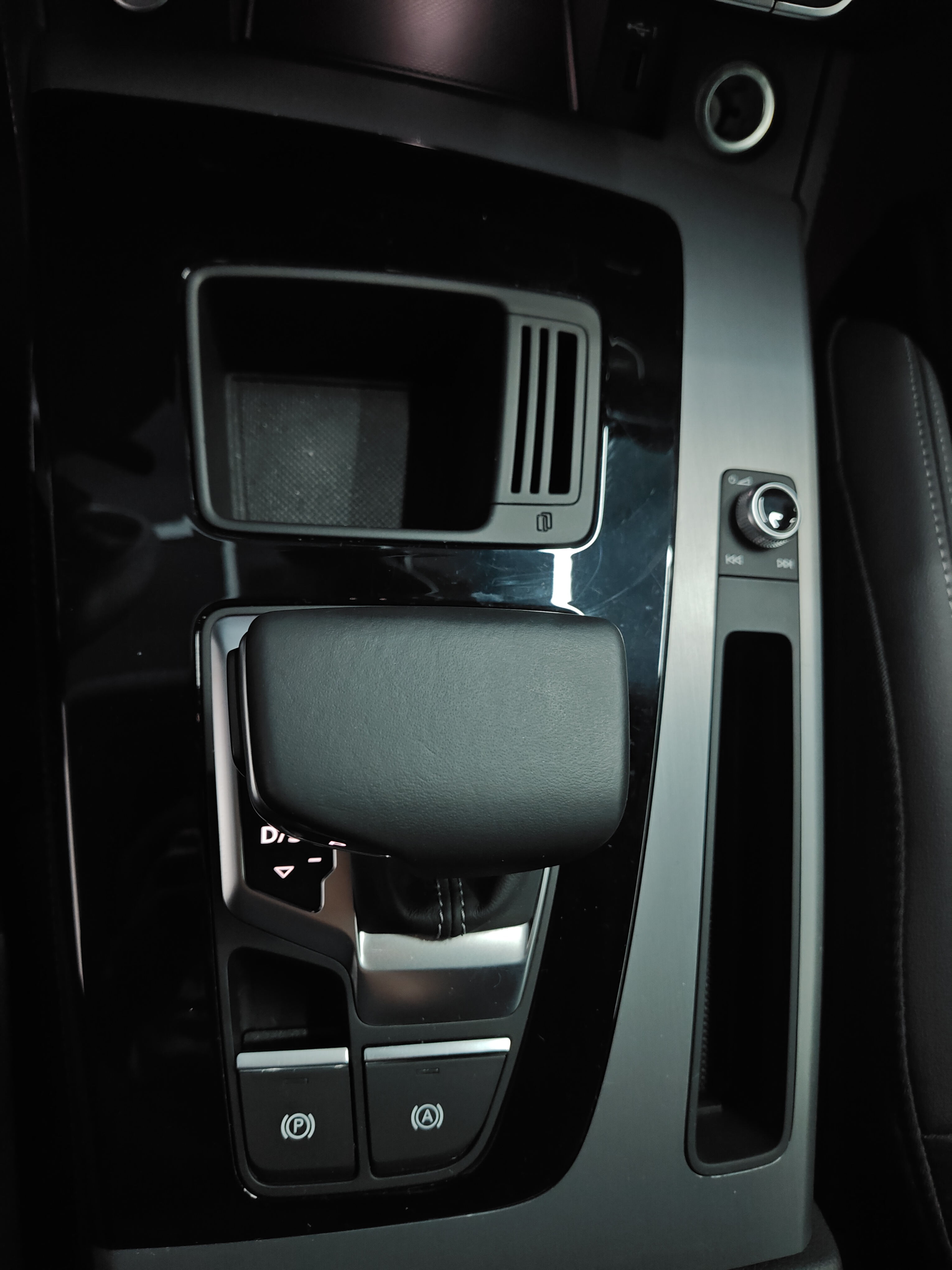 Audi Q5L Sportback 2022 car image #18