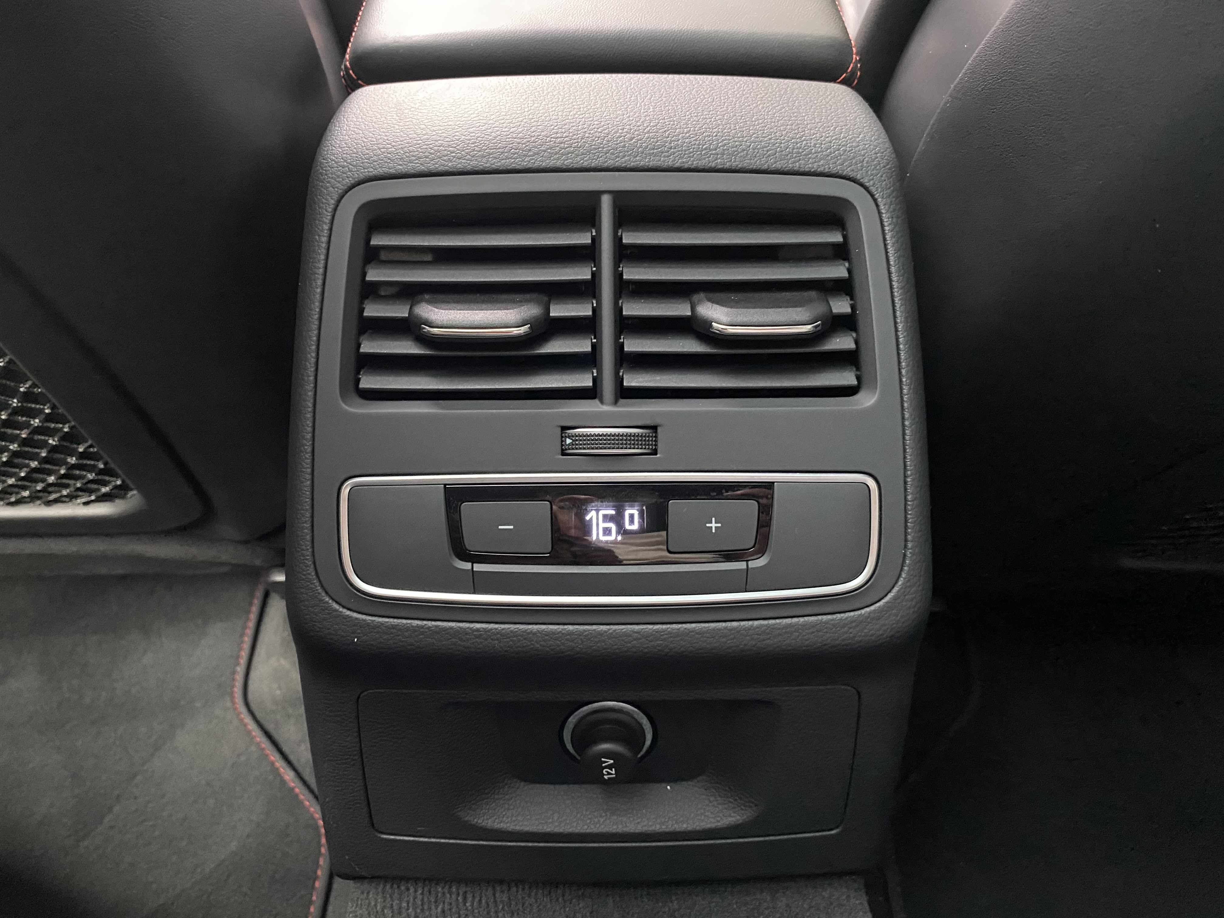 Audi RS 4 2022 #18 Audi RS 4 2022 car image #18