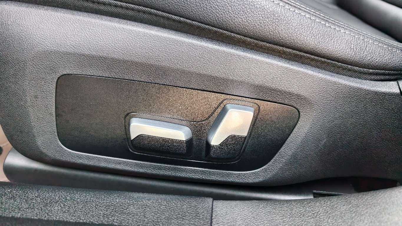 BMW i4 2023 #18 BMW i4 2023 car image #18