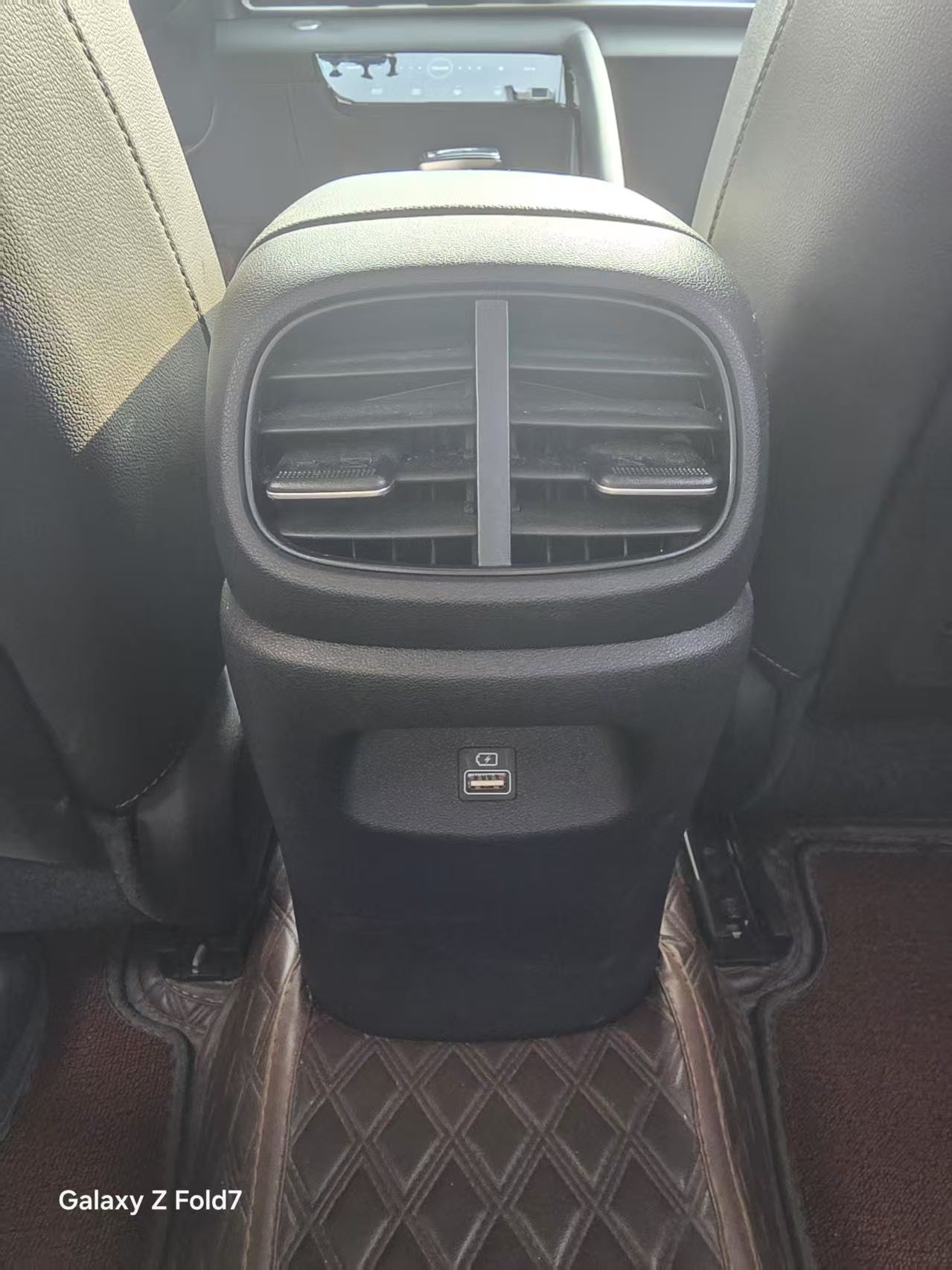 Hyundai Elantra 2023 imagen de coche #18