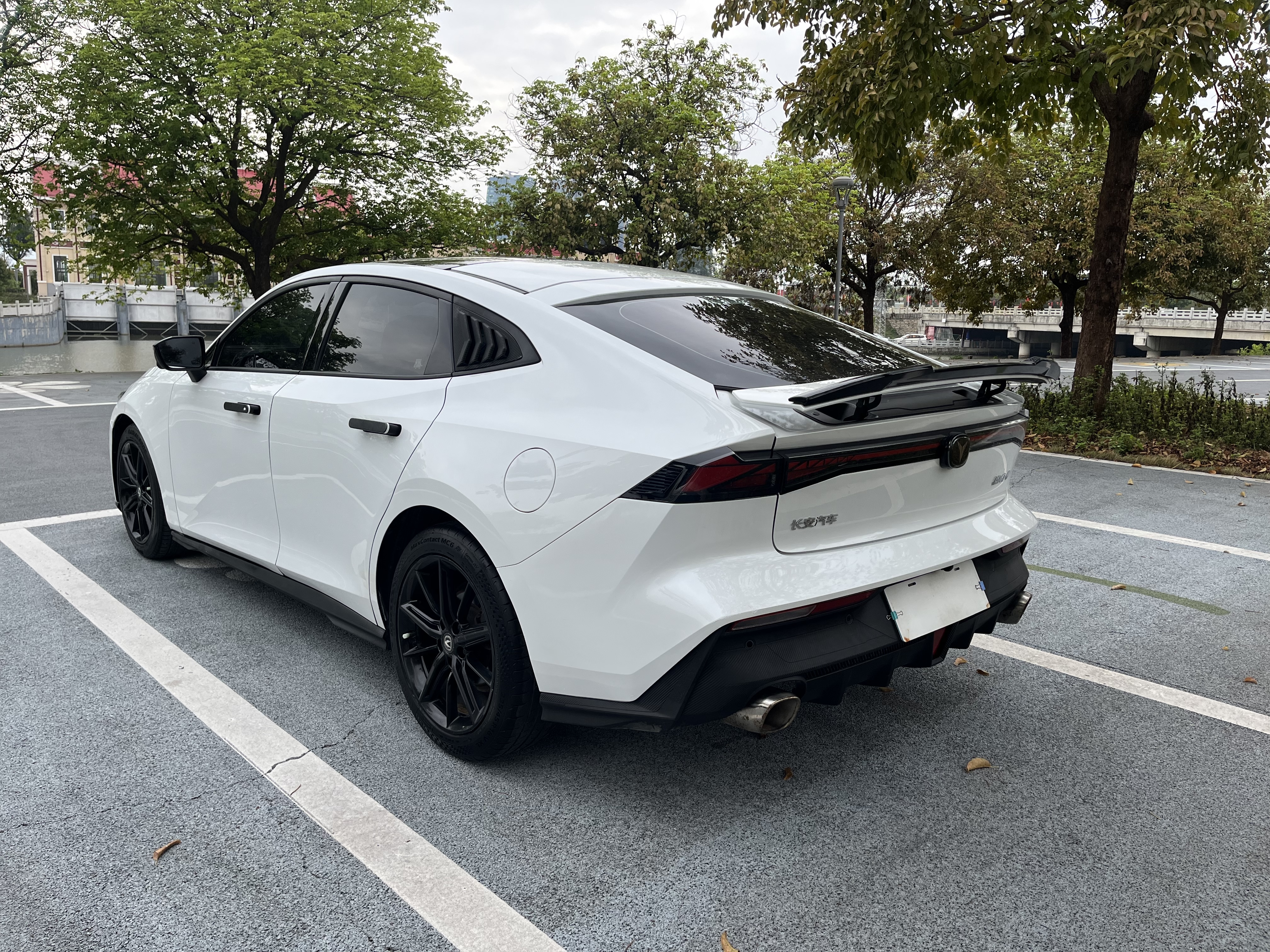 Changan UNI-V 2023 صورة سيارة #18