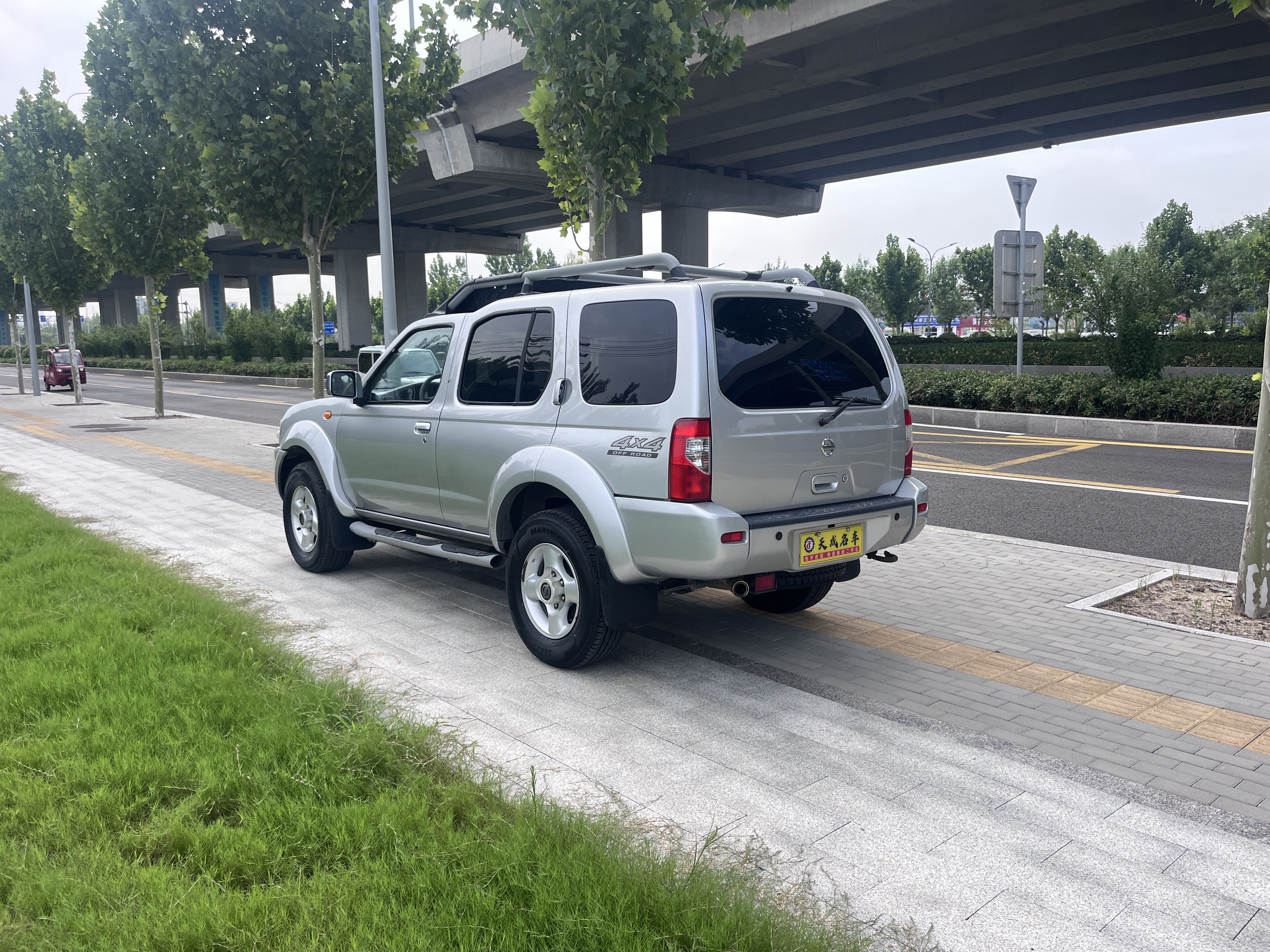 日产 日产帕拉丁 2005 汽车图片 #18