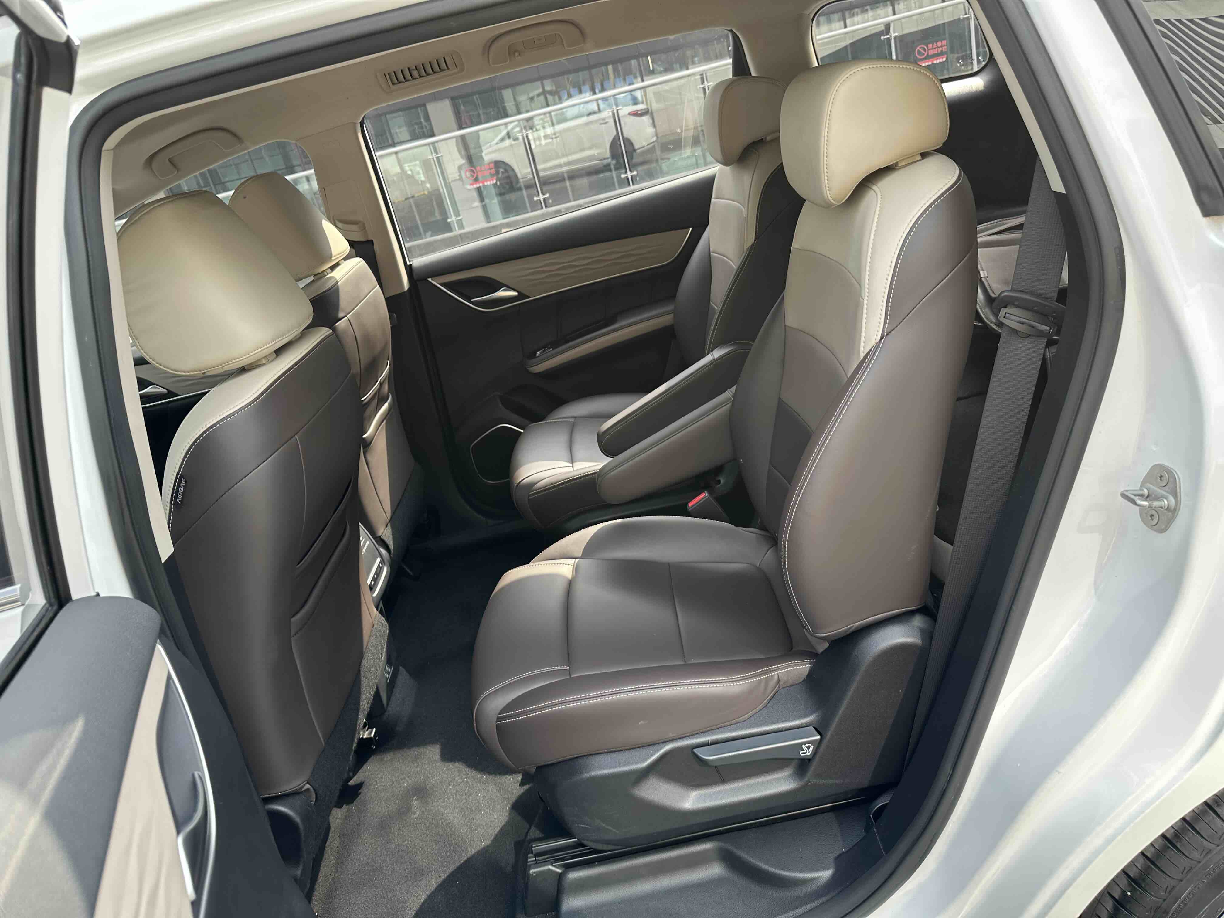 BYD Song MAX New Energy 2022 car image #18