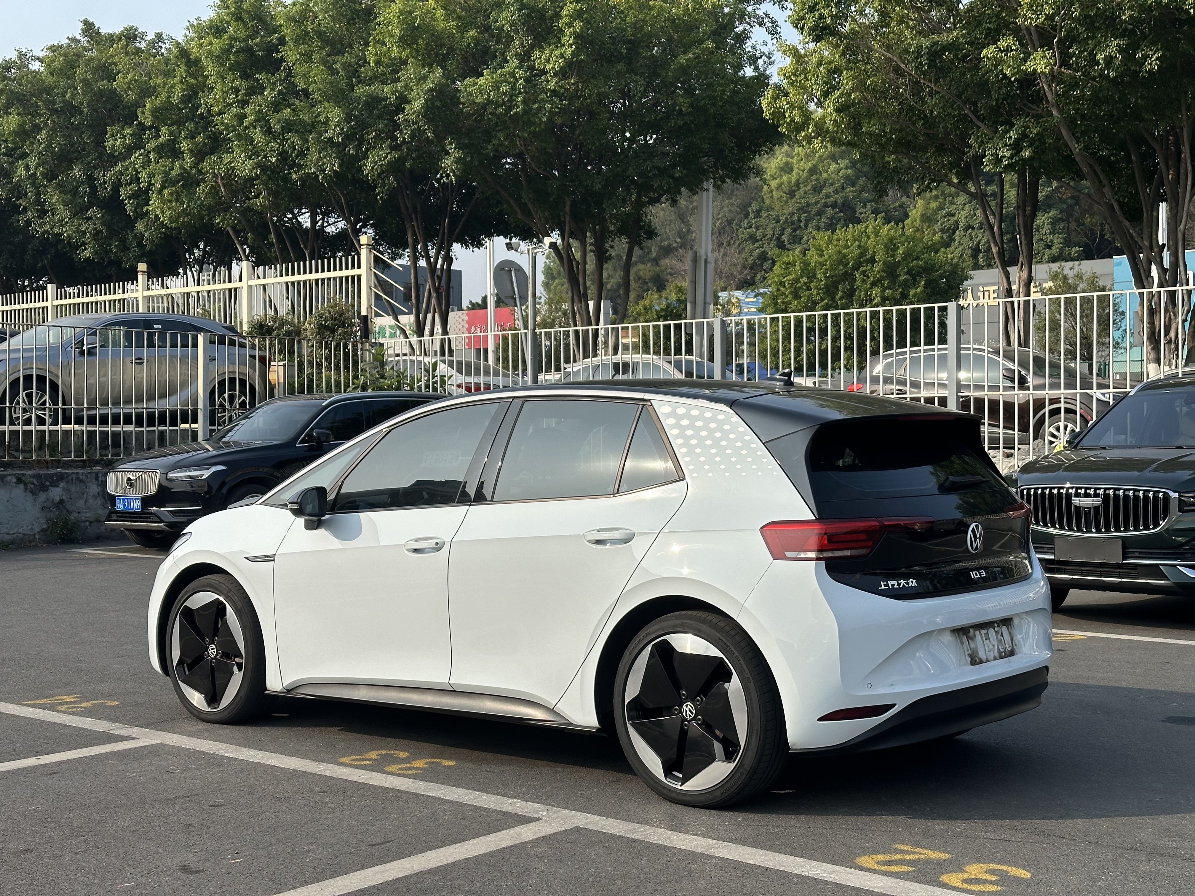 Volkswagen ID.3 2022 #18 Volkswagen ID.3 2022 car image #18