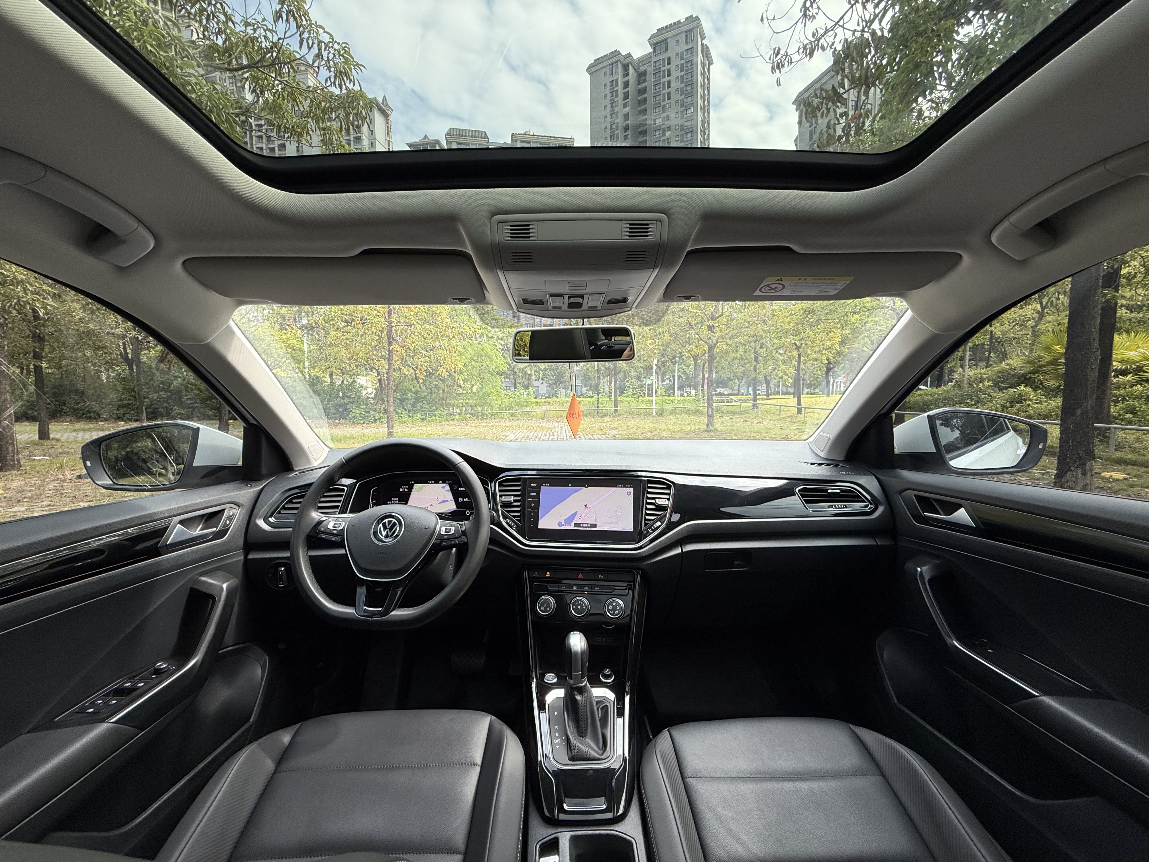 Volkswagen T-Roc 2022 #18 Volkswagen T-Roc 2022 car image #18
