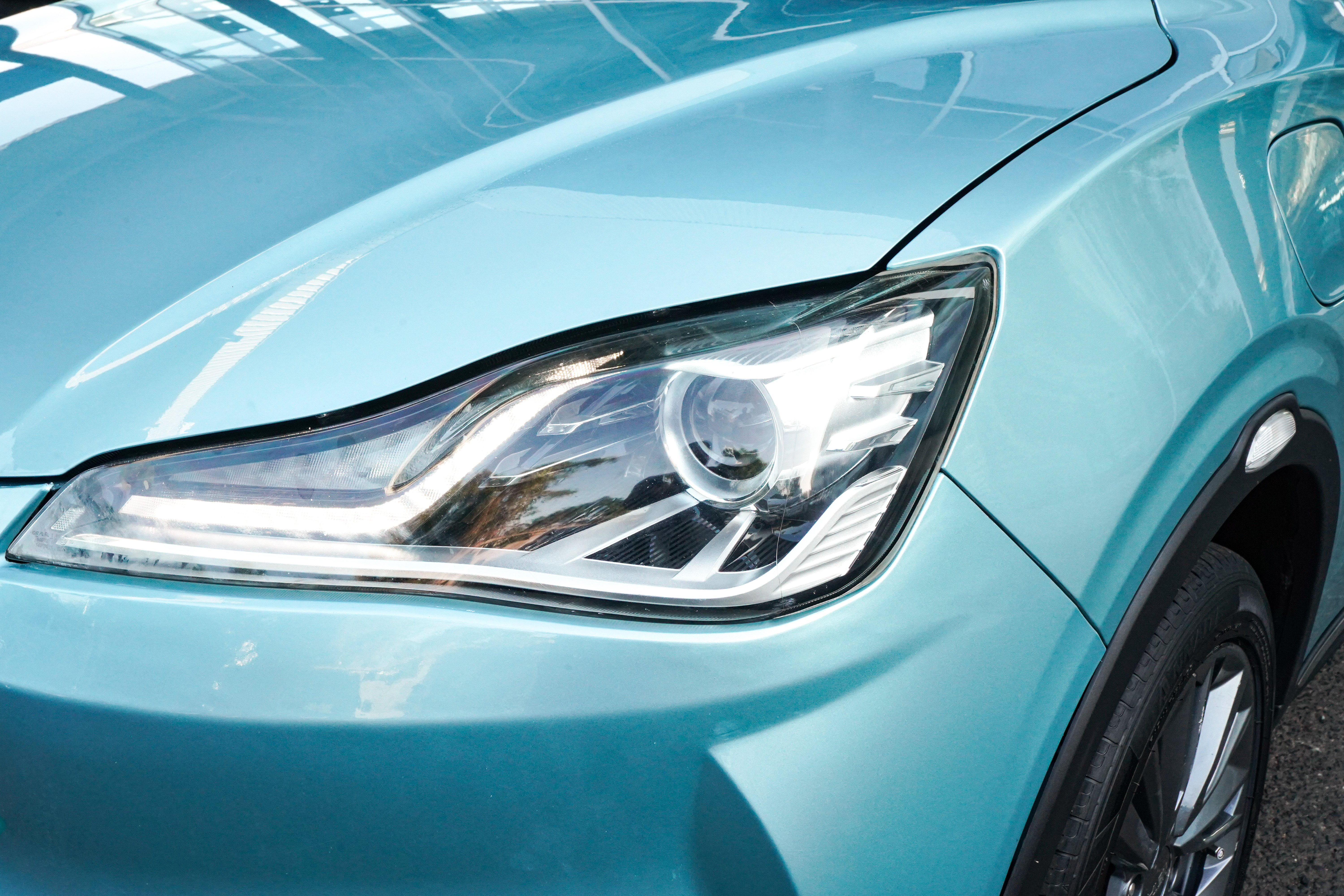 哪吒汽车 哪吒V 2022 #18 哪吒汽车 哪吒V 2022 汽车图片 #18