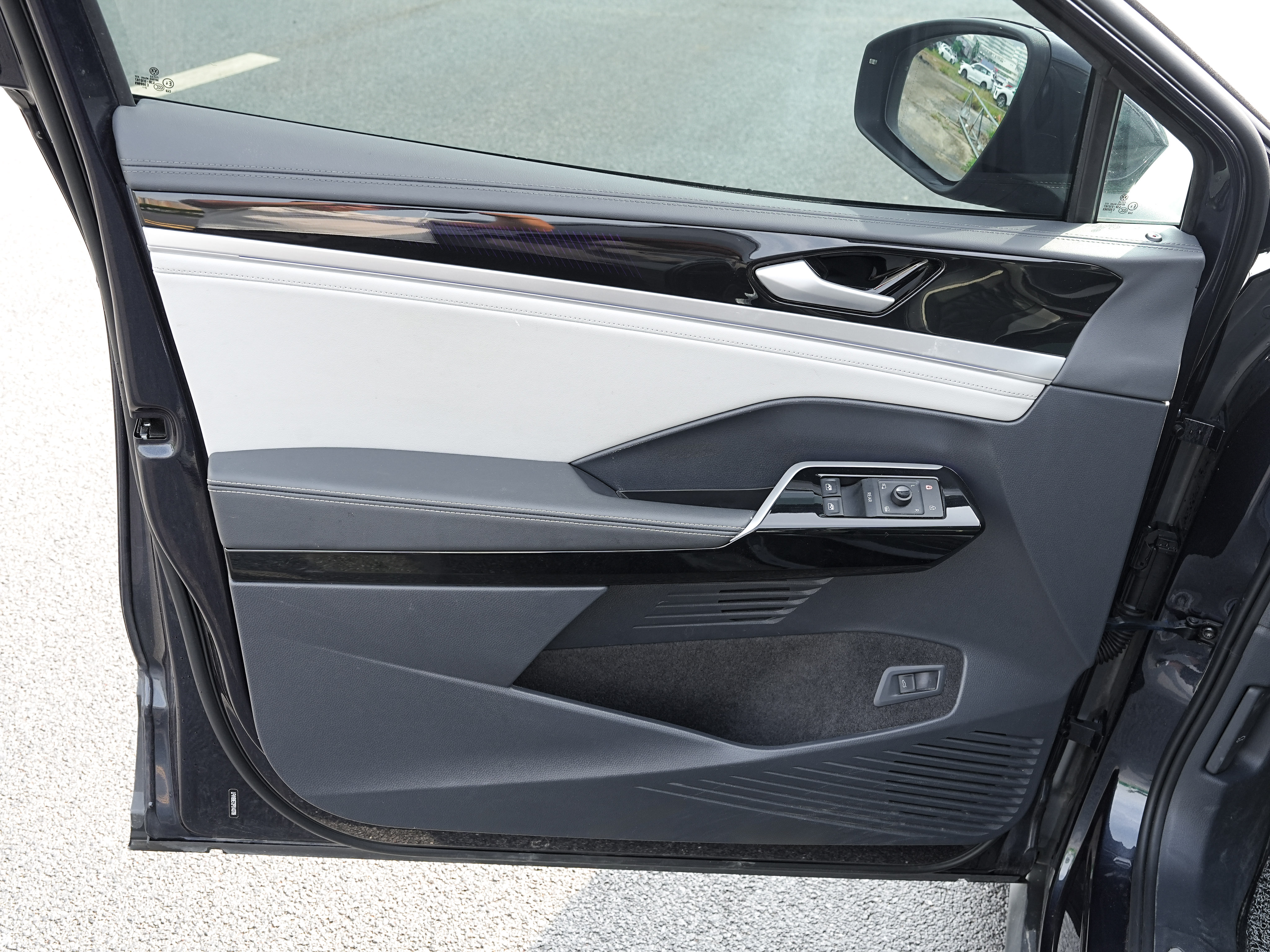 Volkswagen ID.6 Crozz 2023 #18 Volkswagen ID.6 Crozz 2023 car image #18