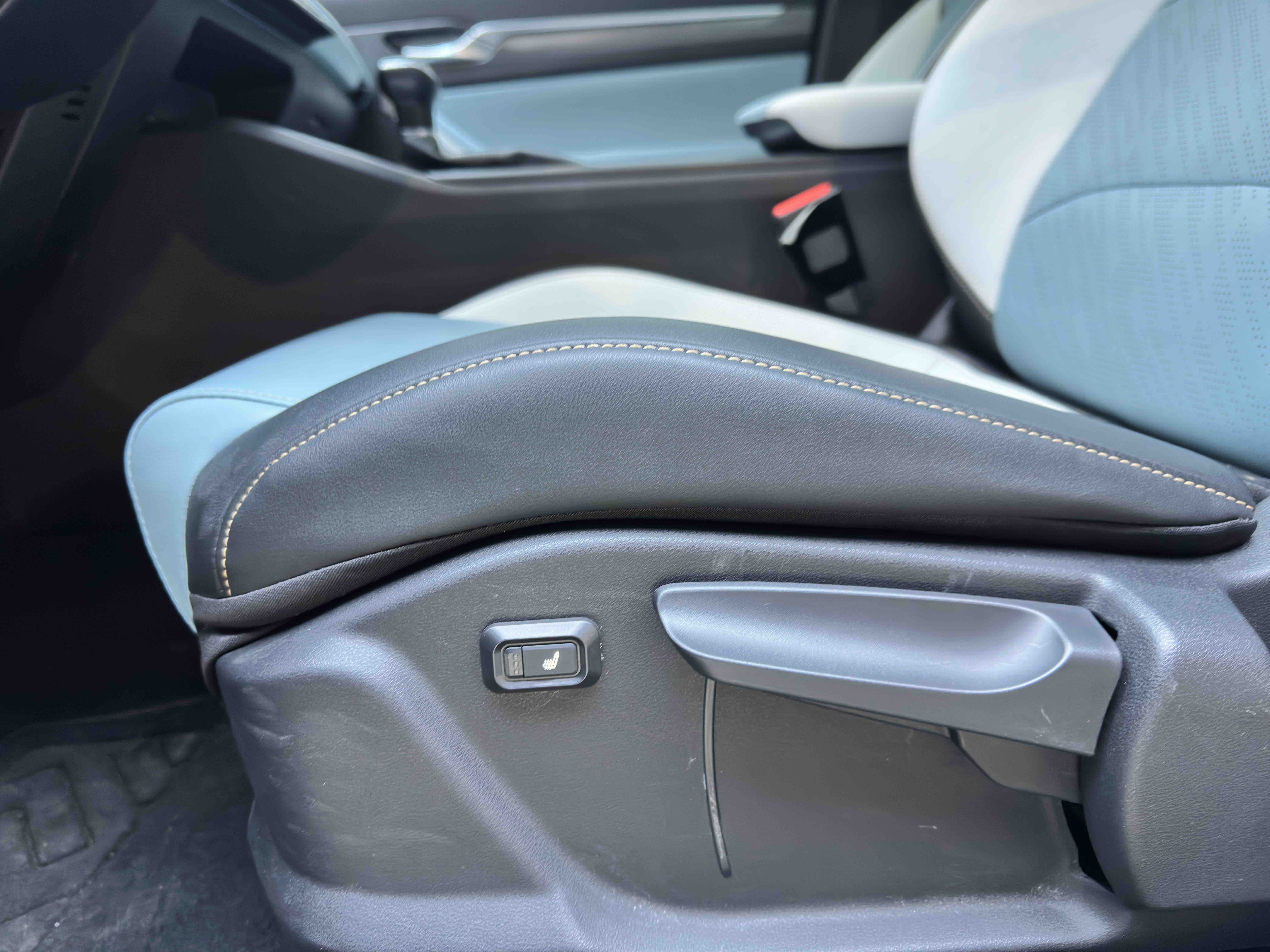 GEELY Emgrand S 2022 car image #18