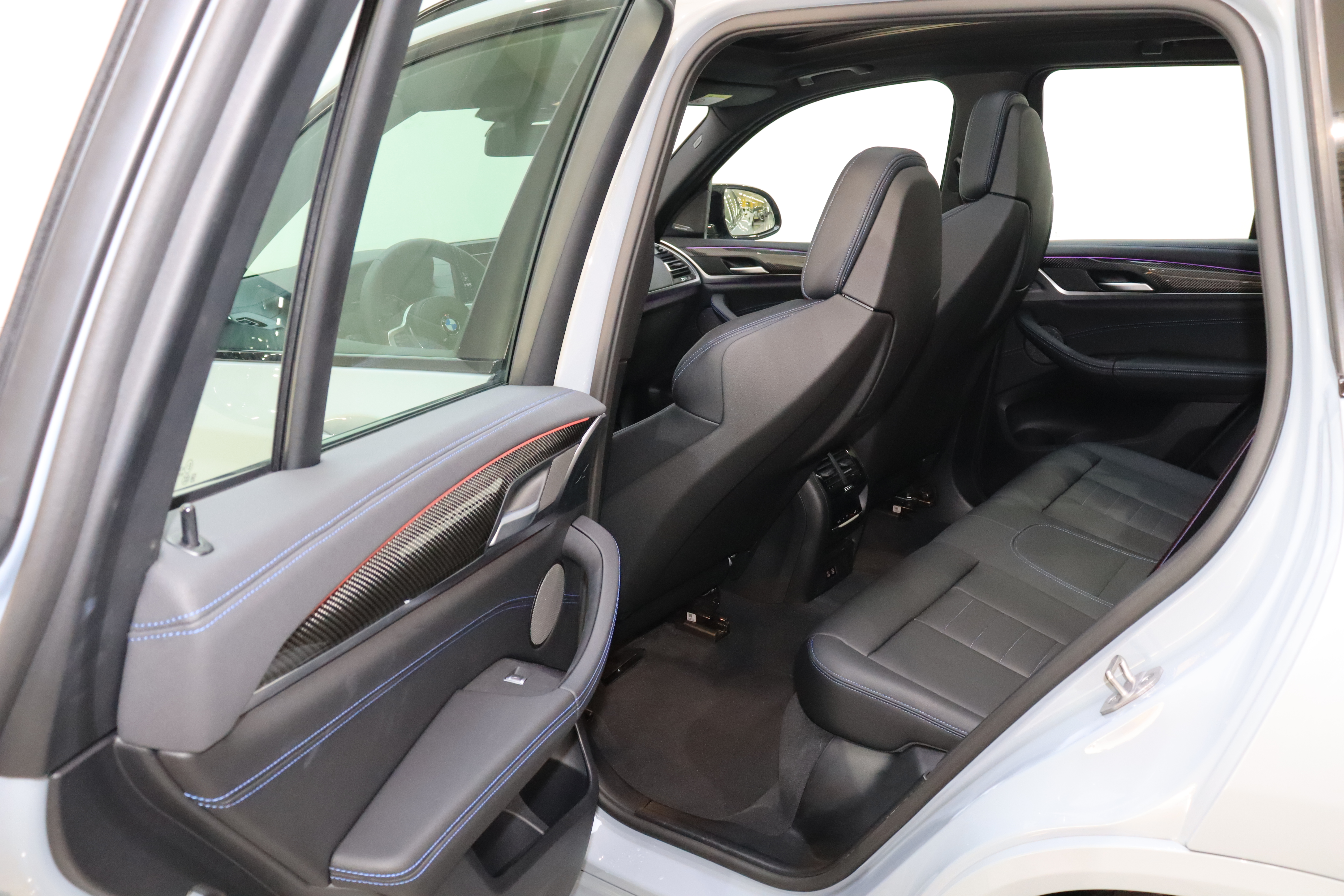 BMW X3 M40i 2024 #18 BMW X3 M40i 2024 car image #18