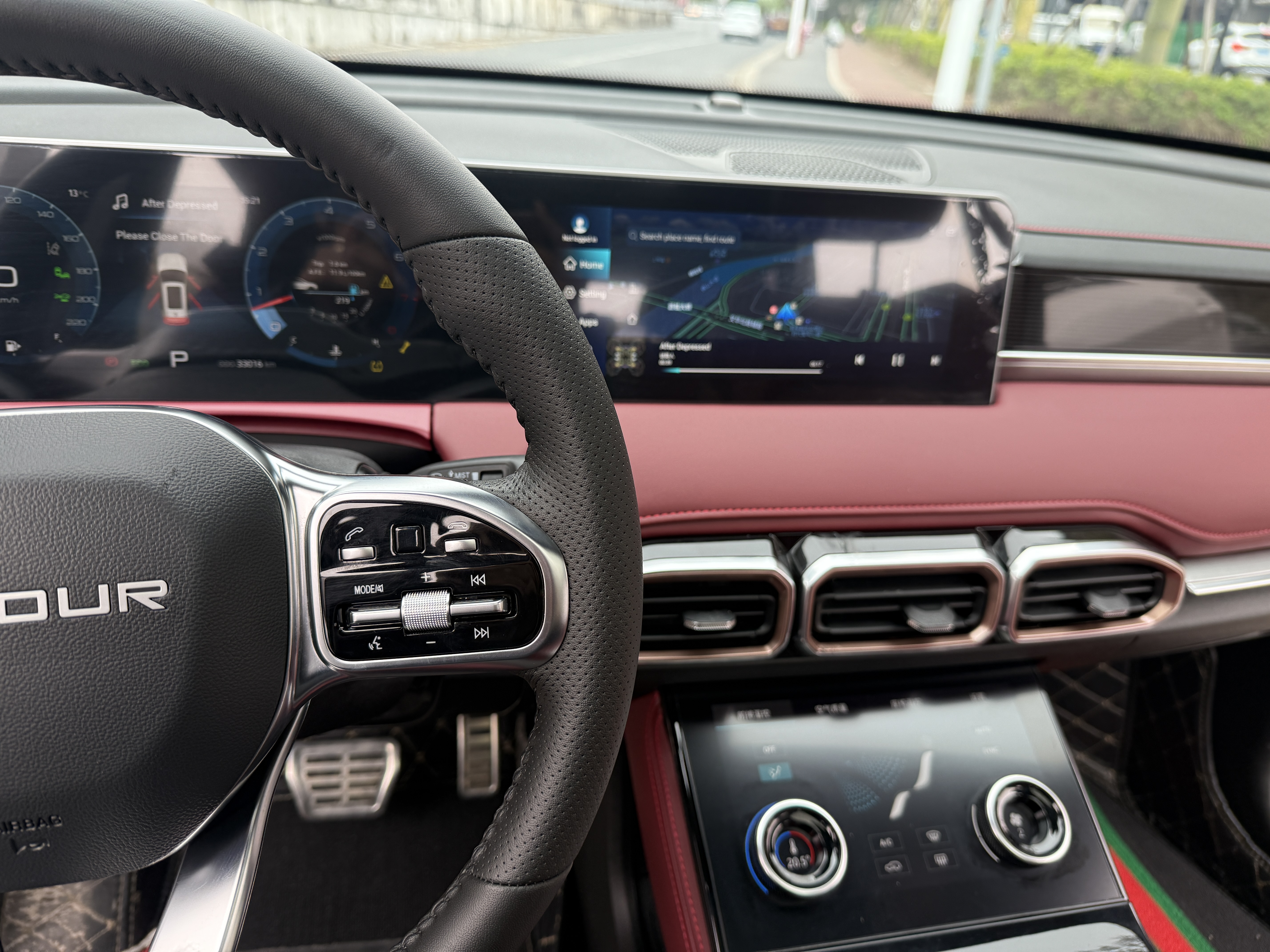 Jetour X70 PLUS 2023 car image #18