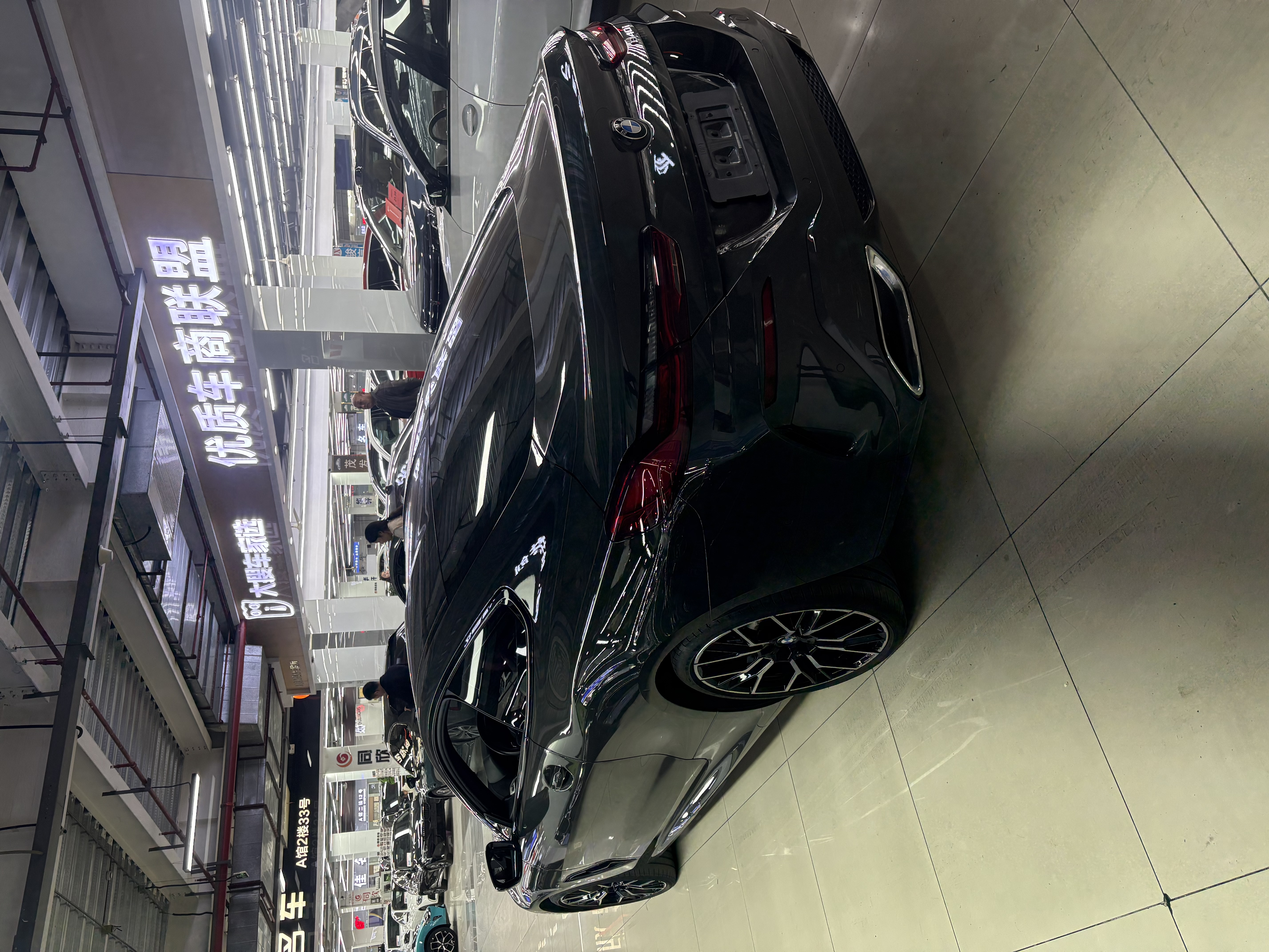 BMW 8 Series 2023 immagine di auto #18