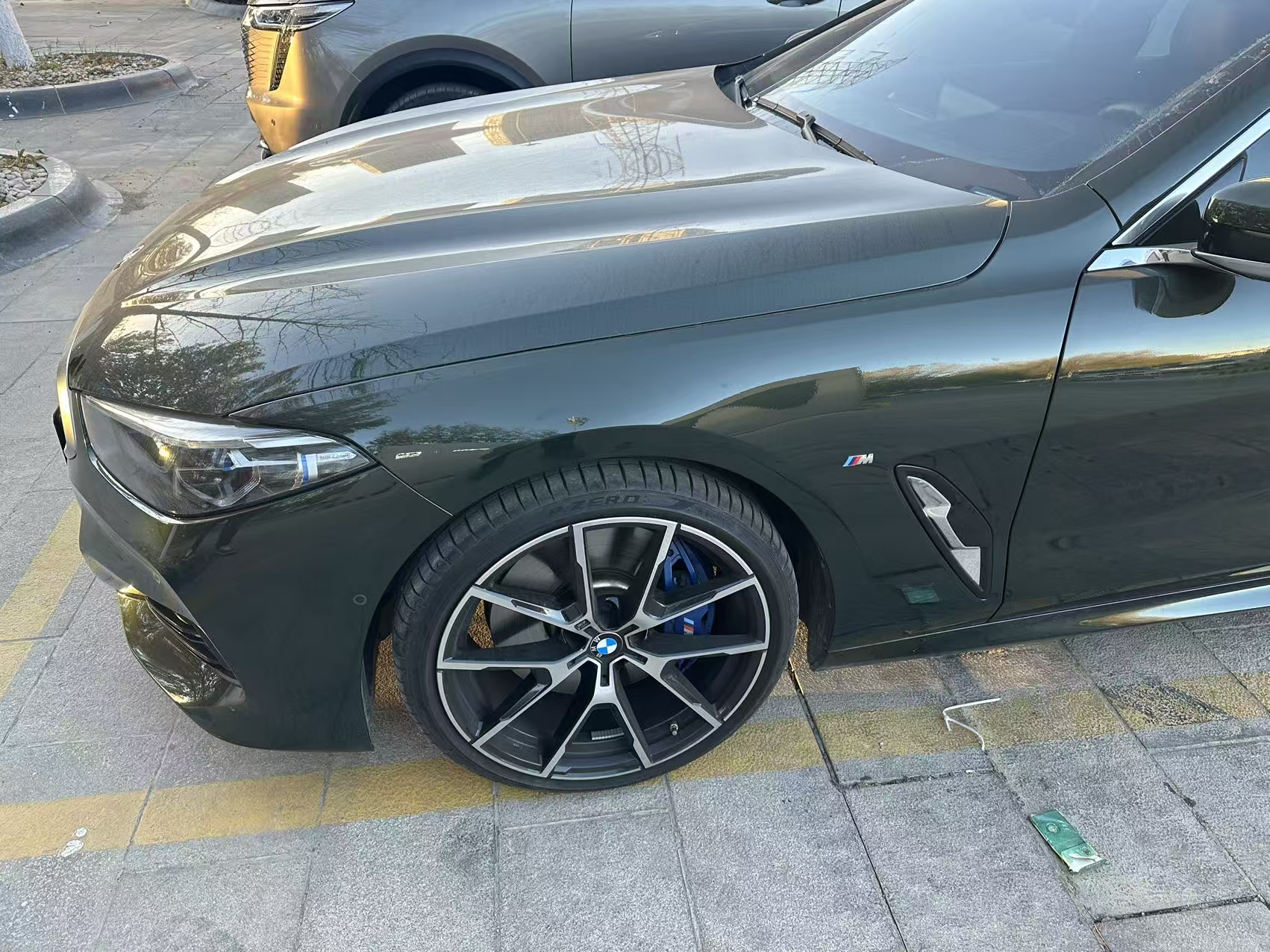 BMW 8 Series 2024 car image #18