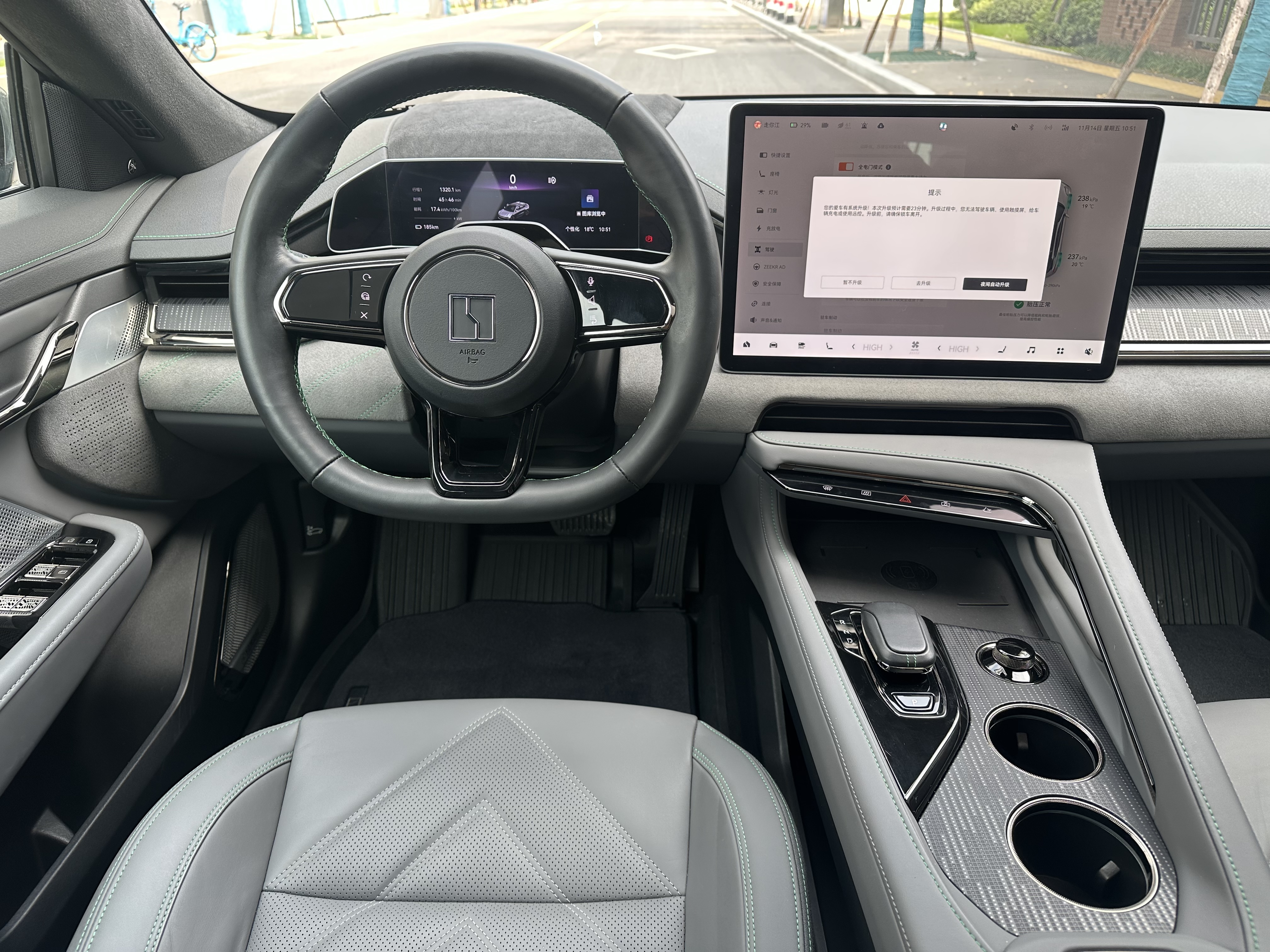 极氪 极氪001 2022 汽车图片 #18