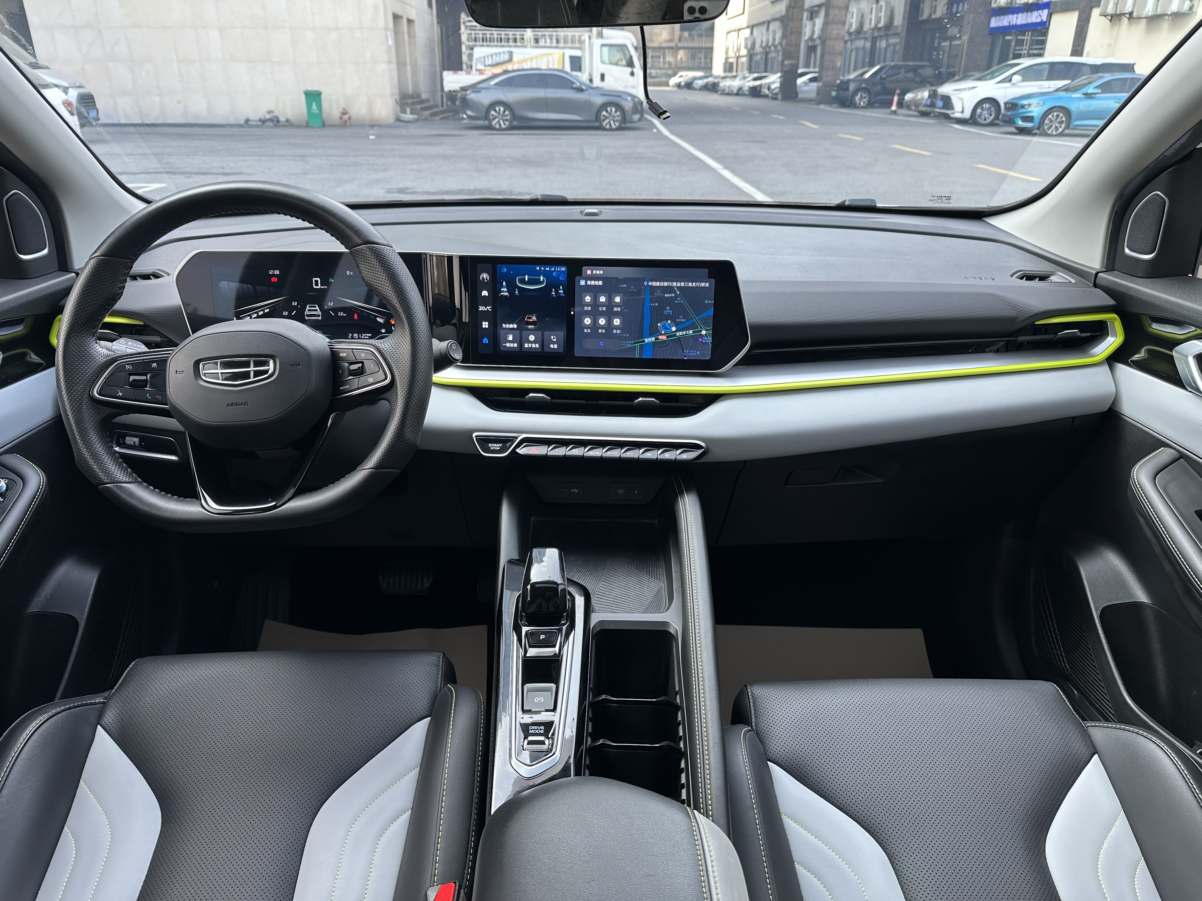GEELY Coolray 2023 #18 GEELY Coolray 2023 car image #18