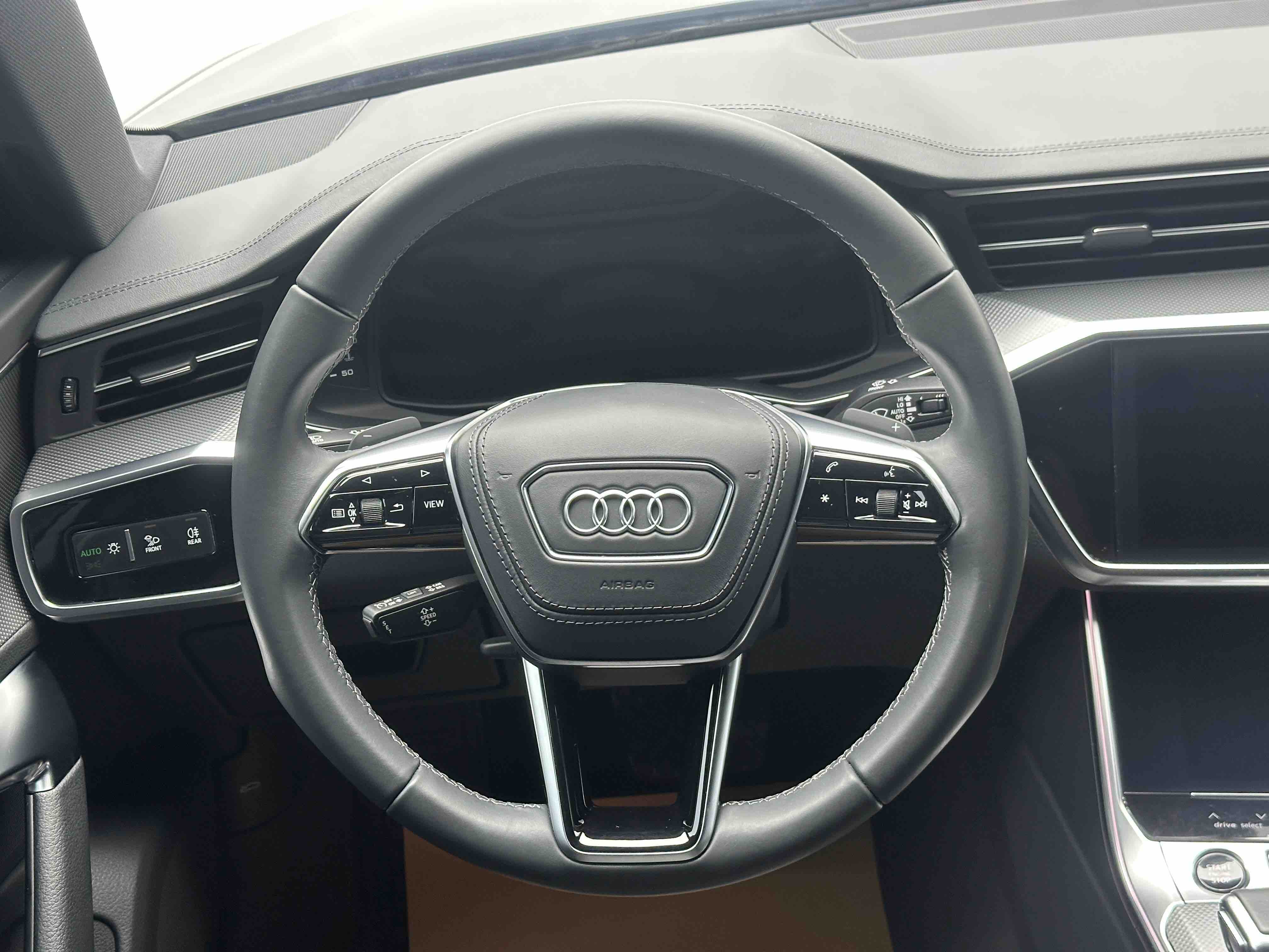 Audi A6L 2023 car image #18