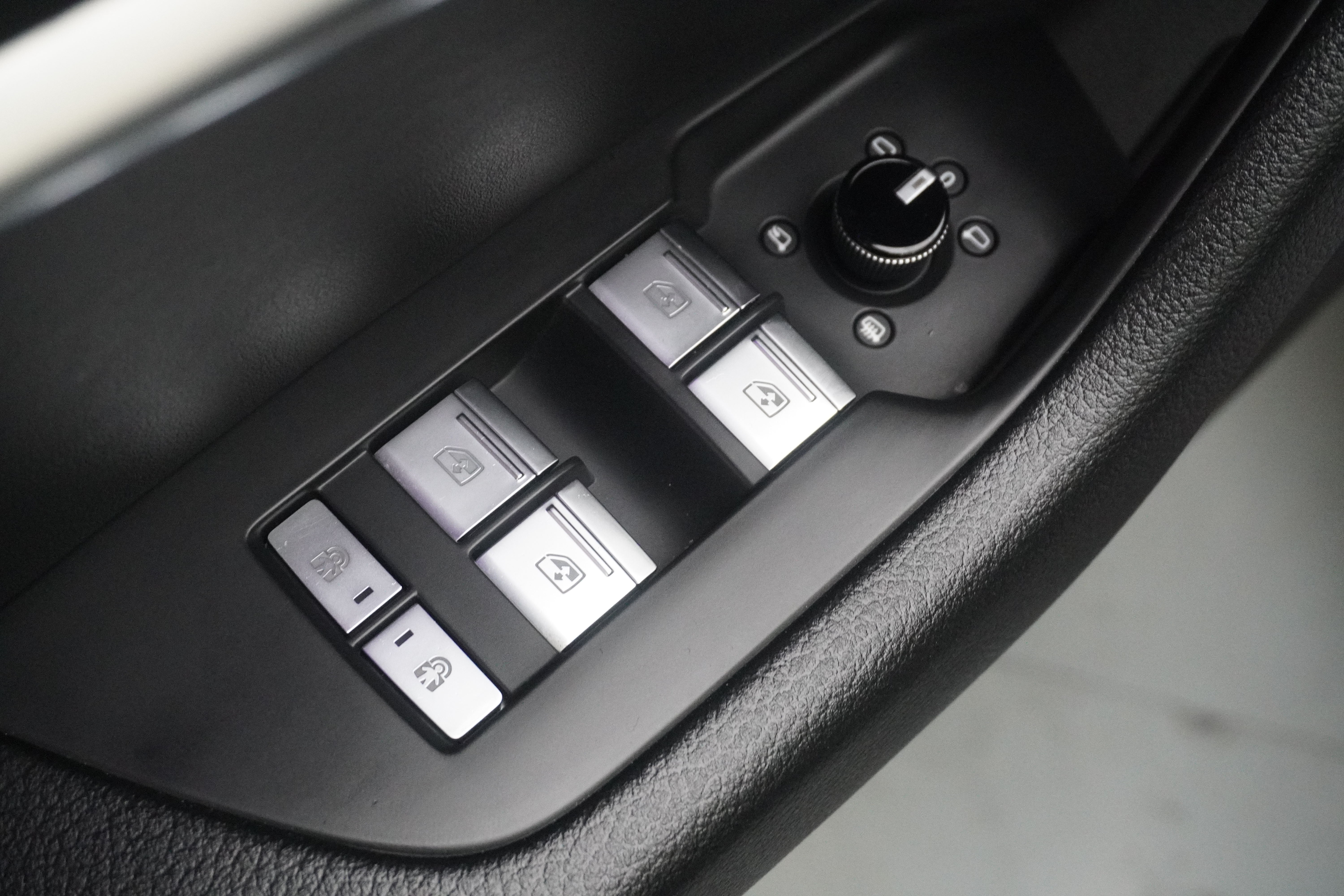 Audi A6L 2022 car image #18