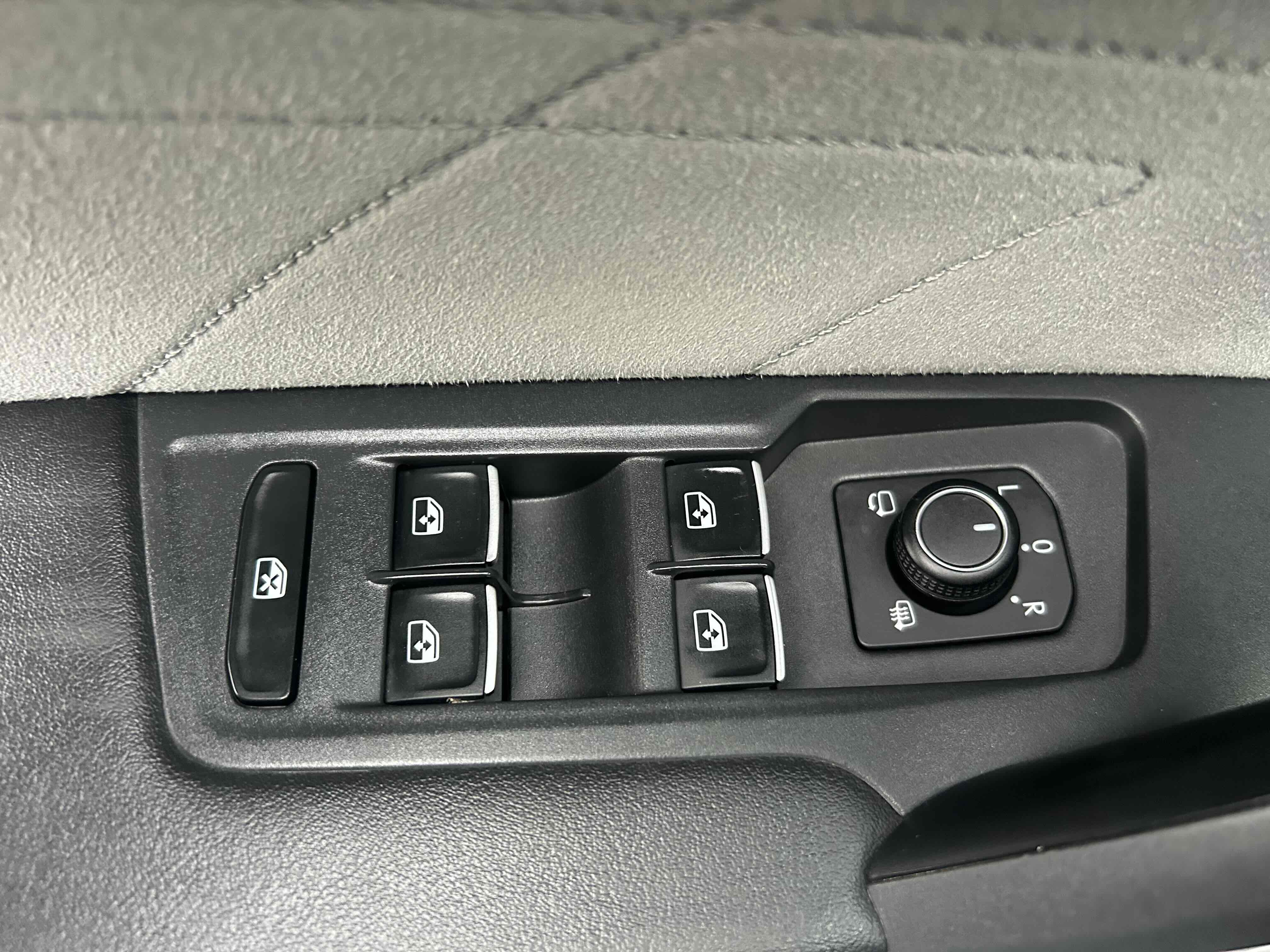 Volkswagen Tayron X 2023 #18 Volkswagen Tayron X 2023 car image #18