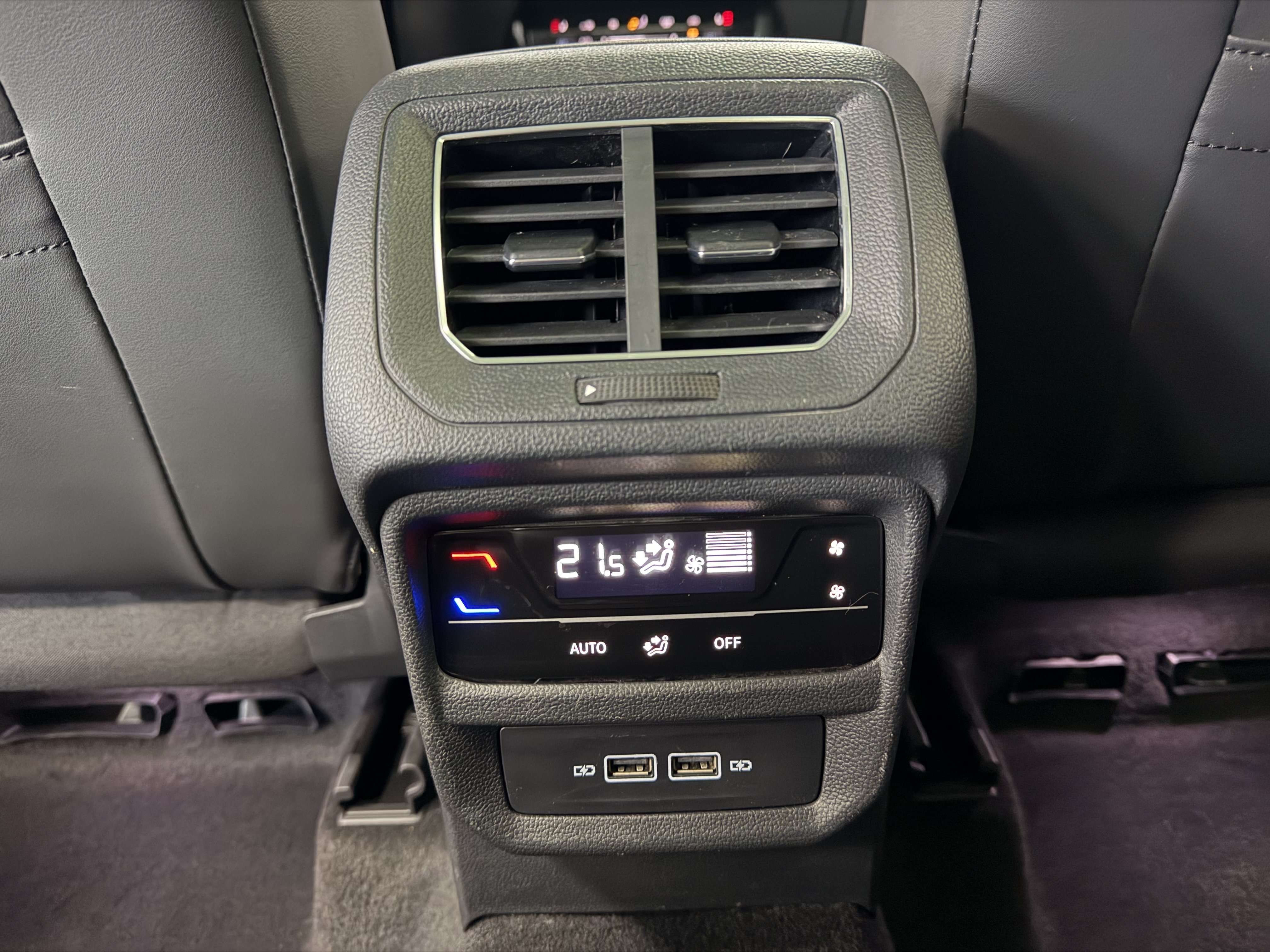 Volkswagen Tayron 2023 immagine di auto #18