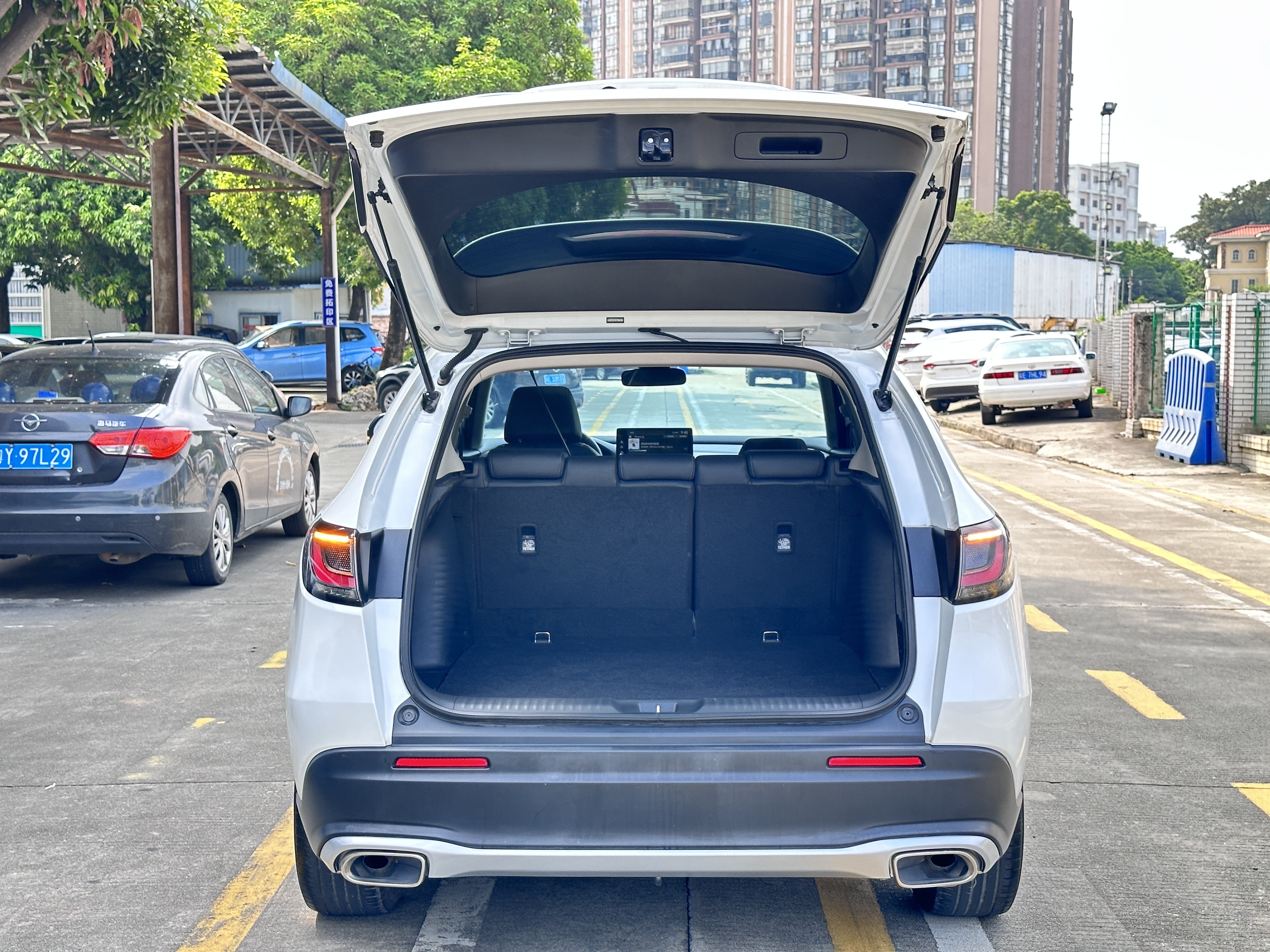 Honda ZR-V 2023 immagine di auto #18