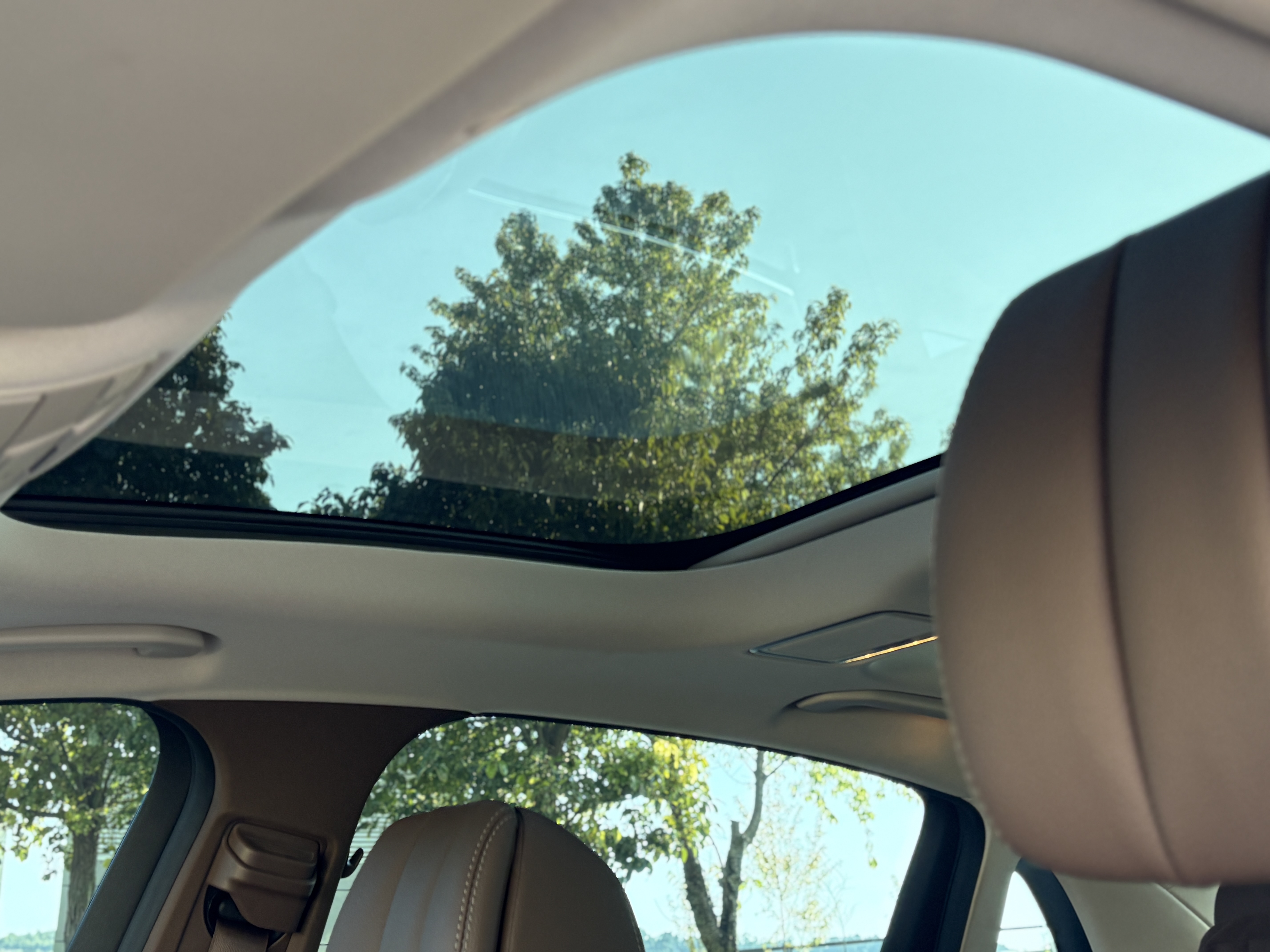 Mercedes-Benz E Class 2023 car image #18