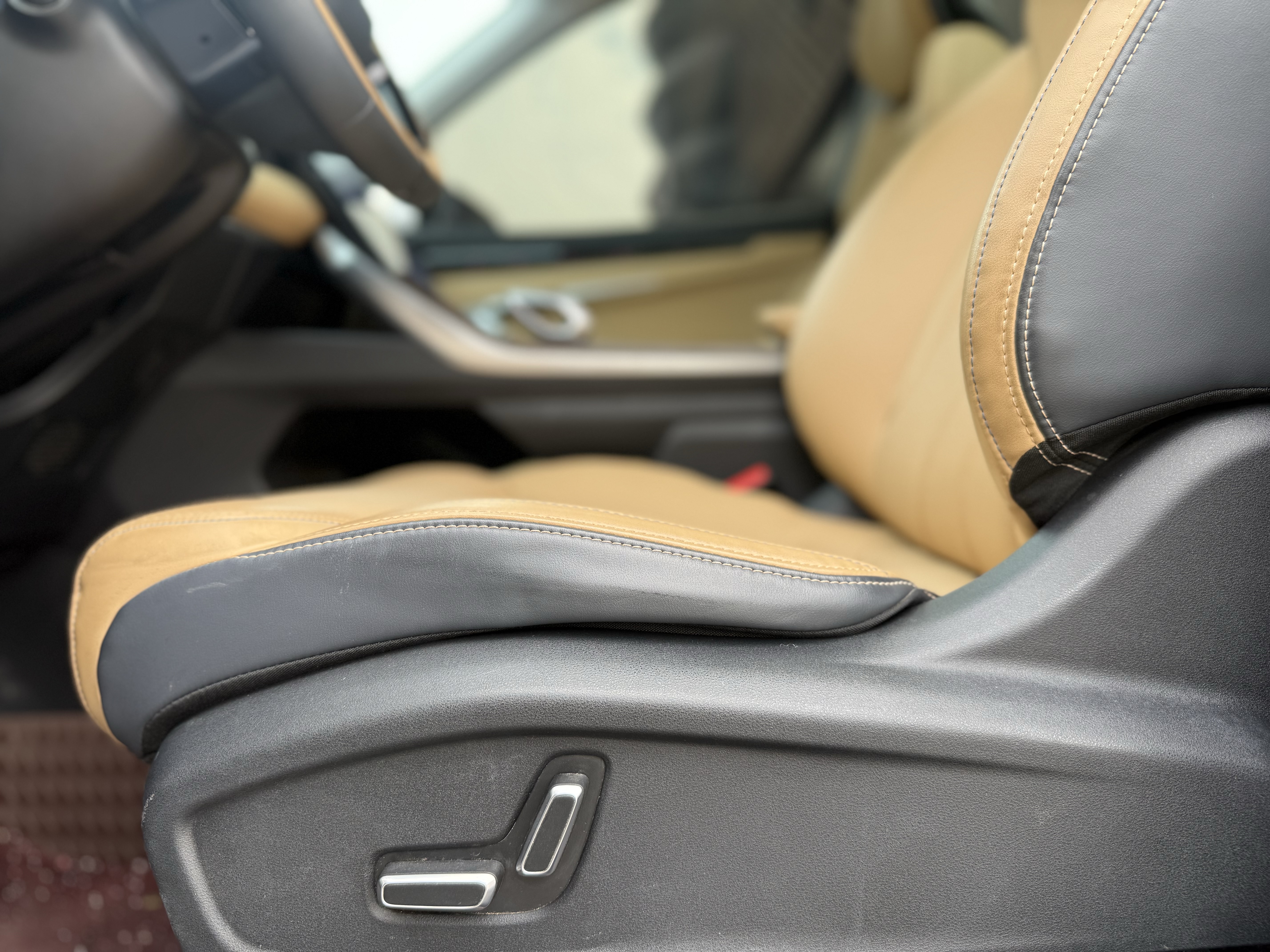 GEELY Boyue L 2023 car image #18