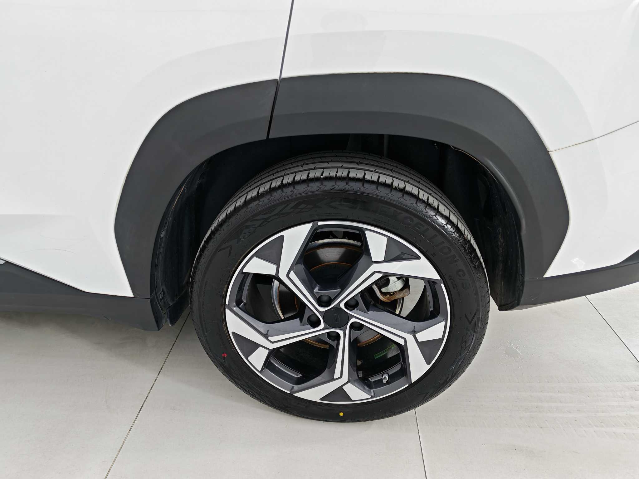 GEELY Boyue L 2024 car image #18