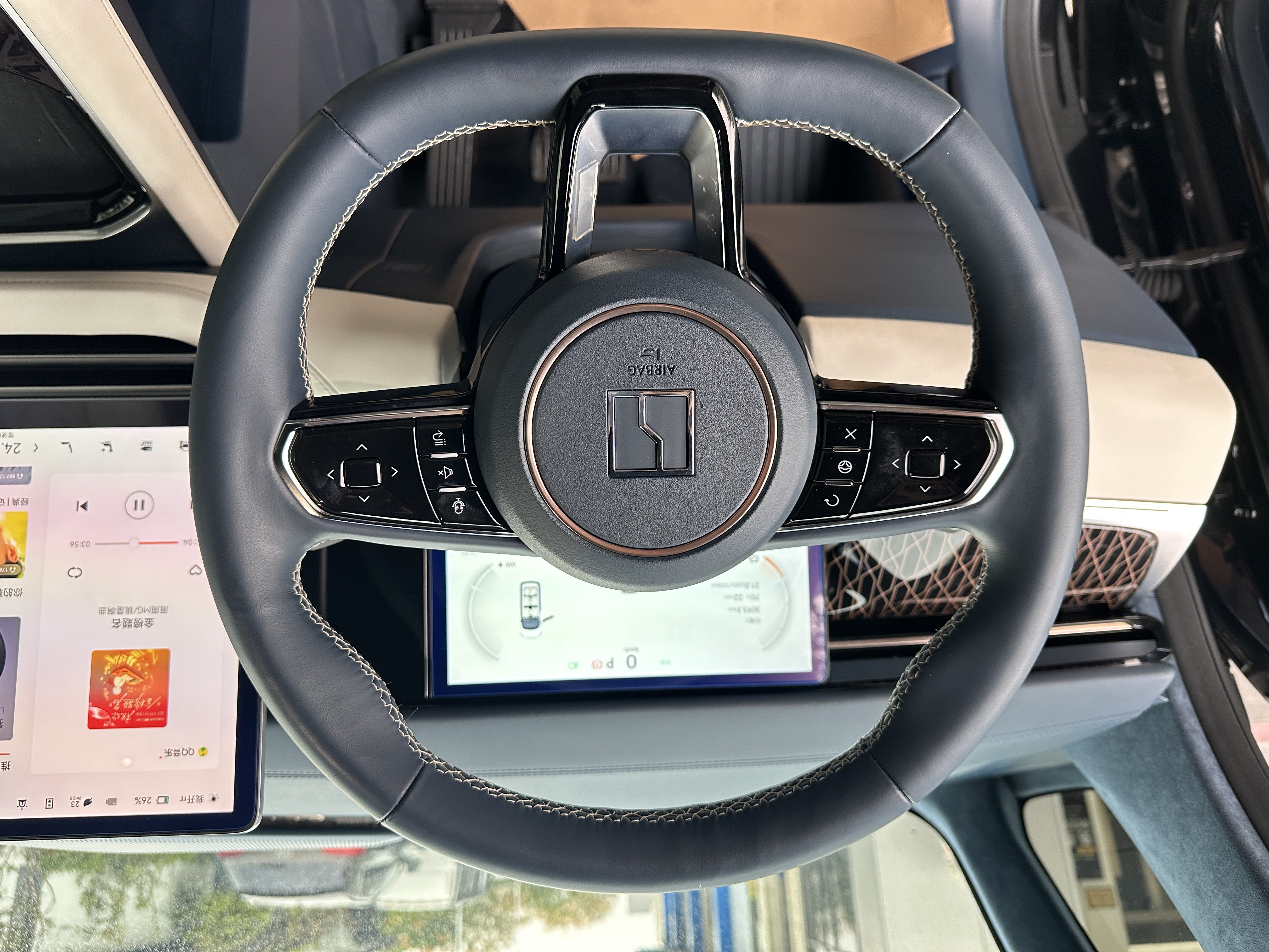 极氪 极氪009 2023 汽车图片 #18