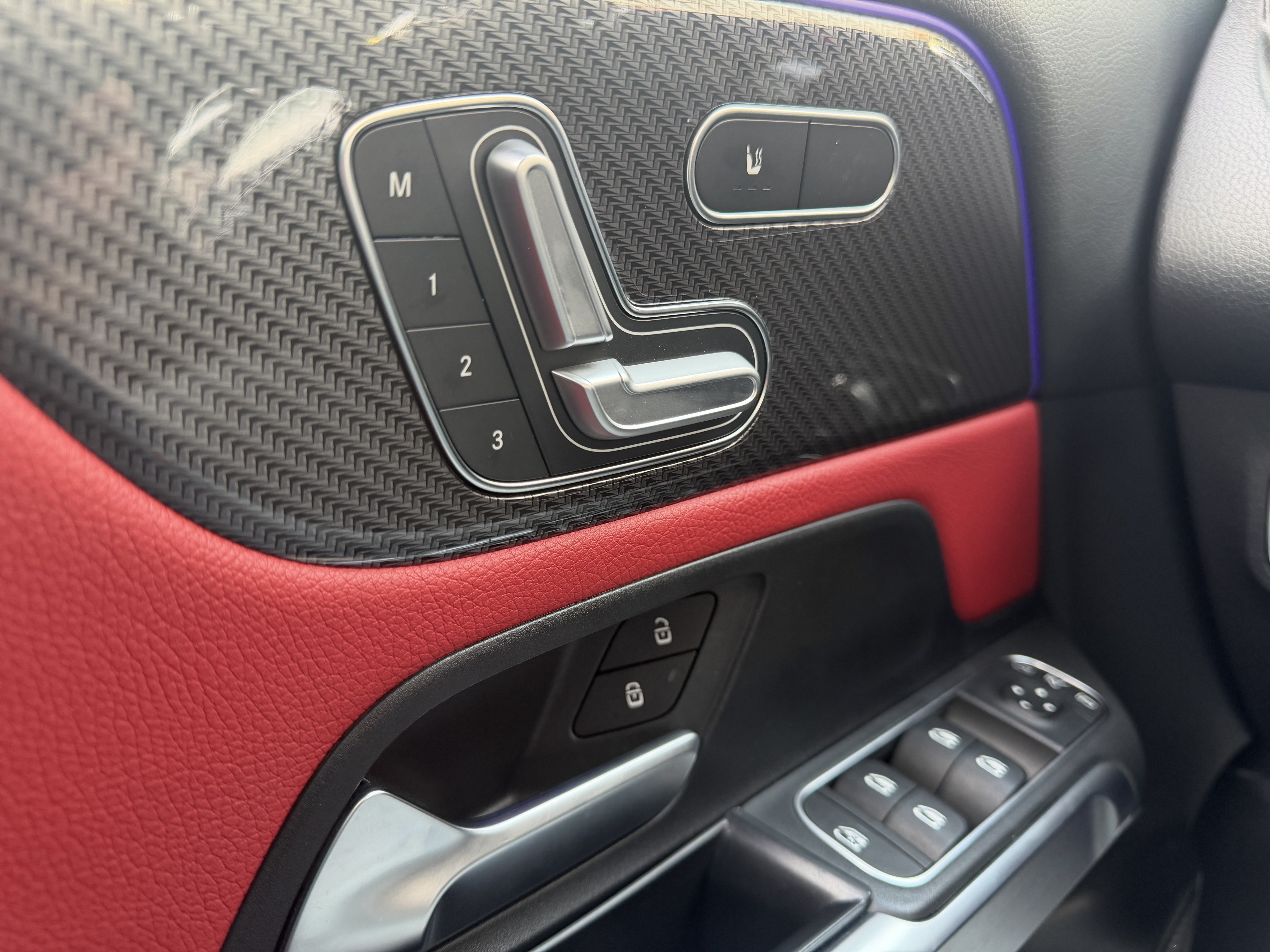 Mercedes-Benz GLB AMG 2023 immagine di auto #18