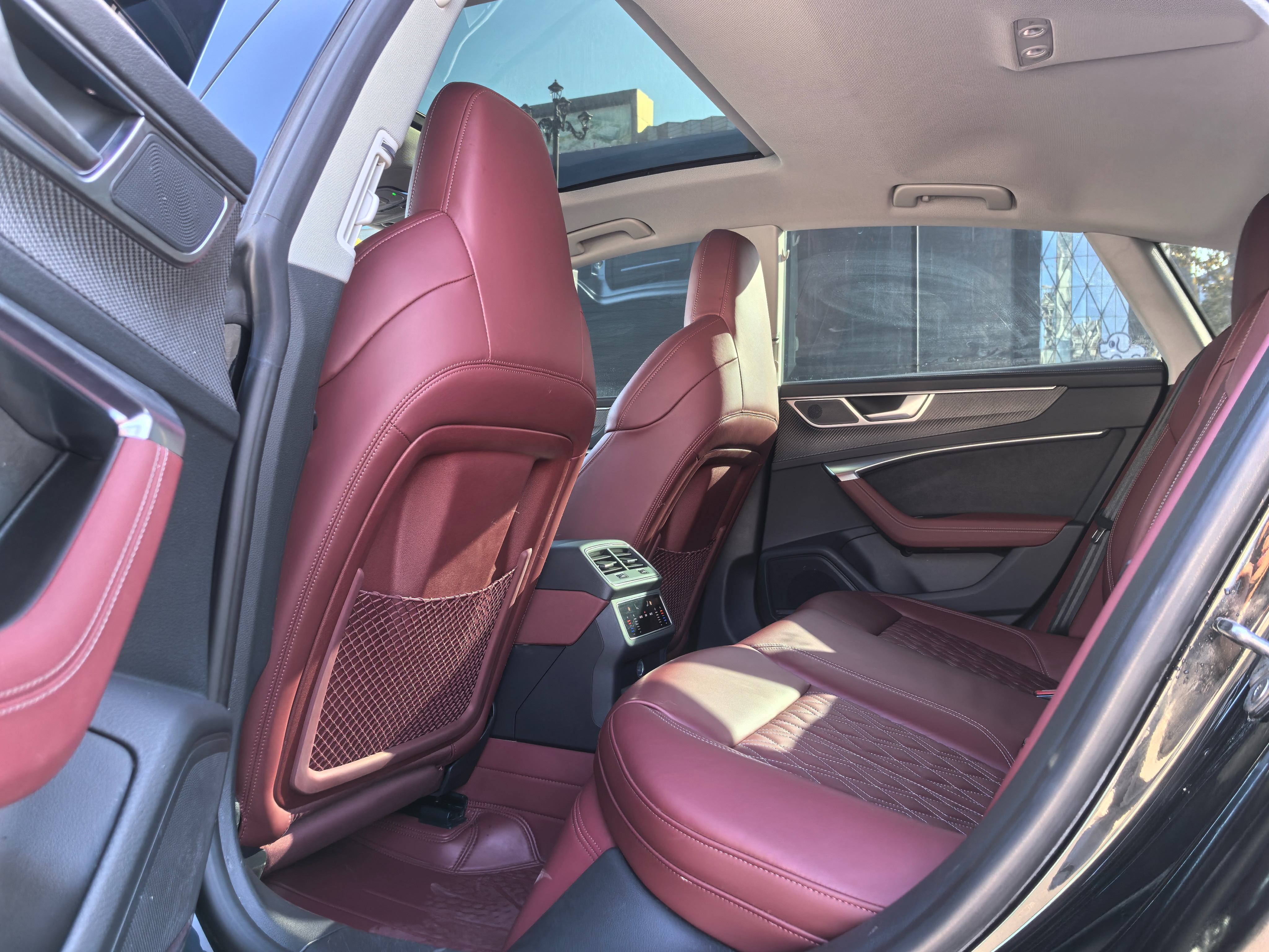 Audi S7 2023 car image #18