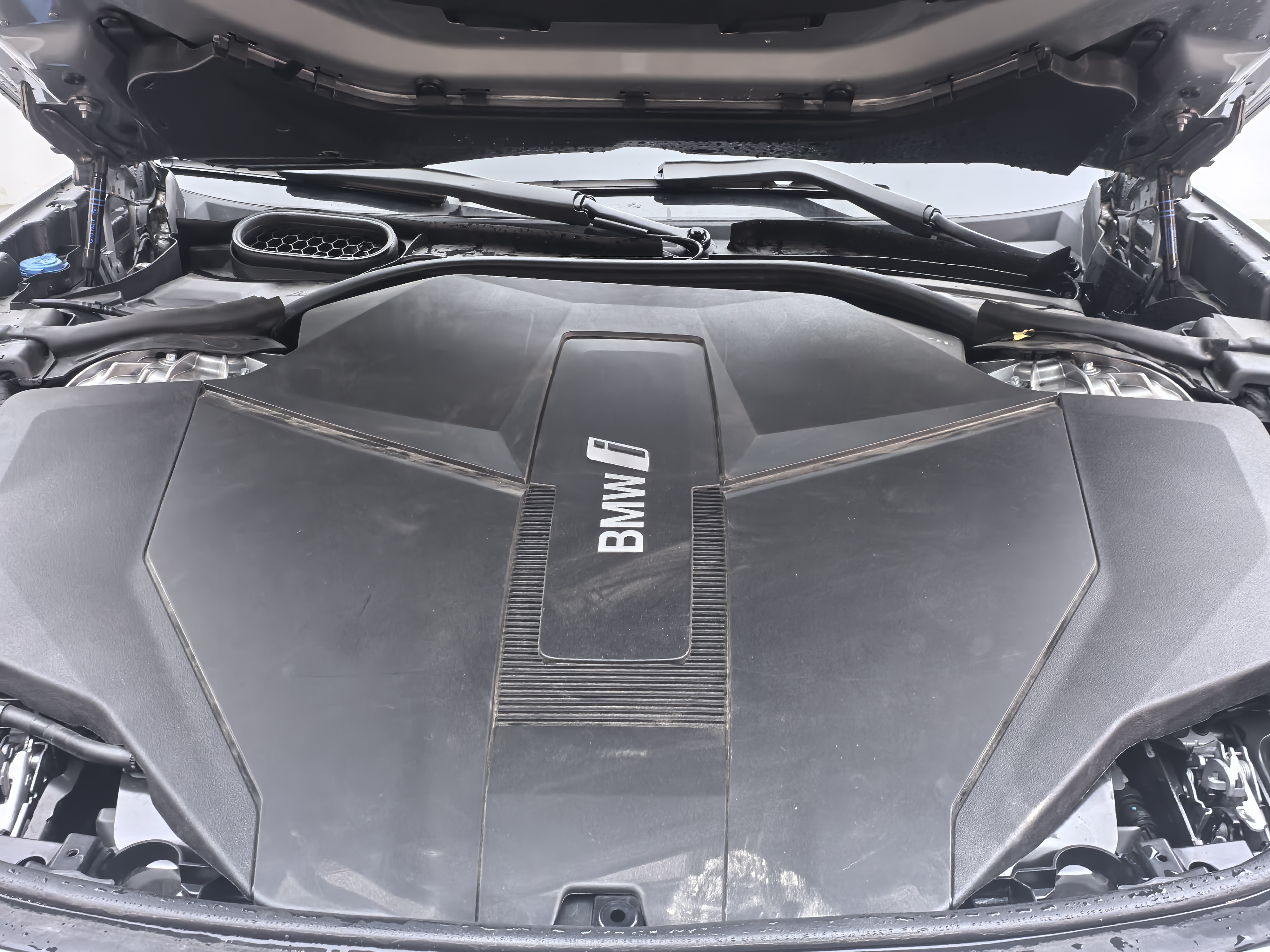 BMW i7 2023 immagine di auto #18