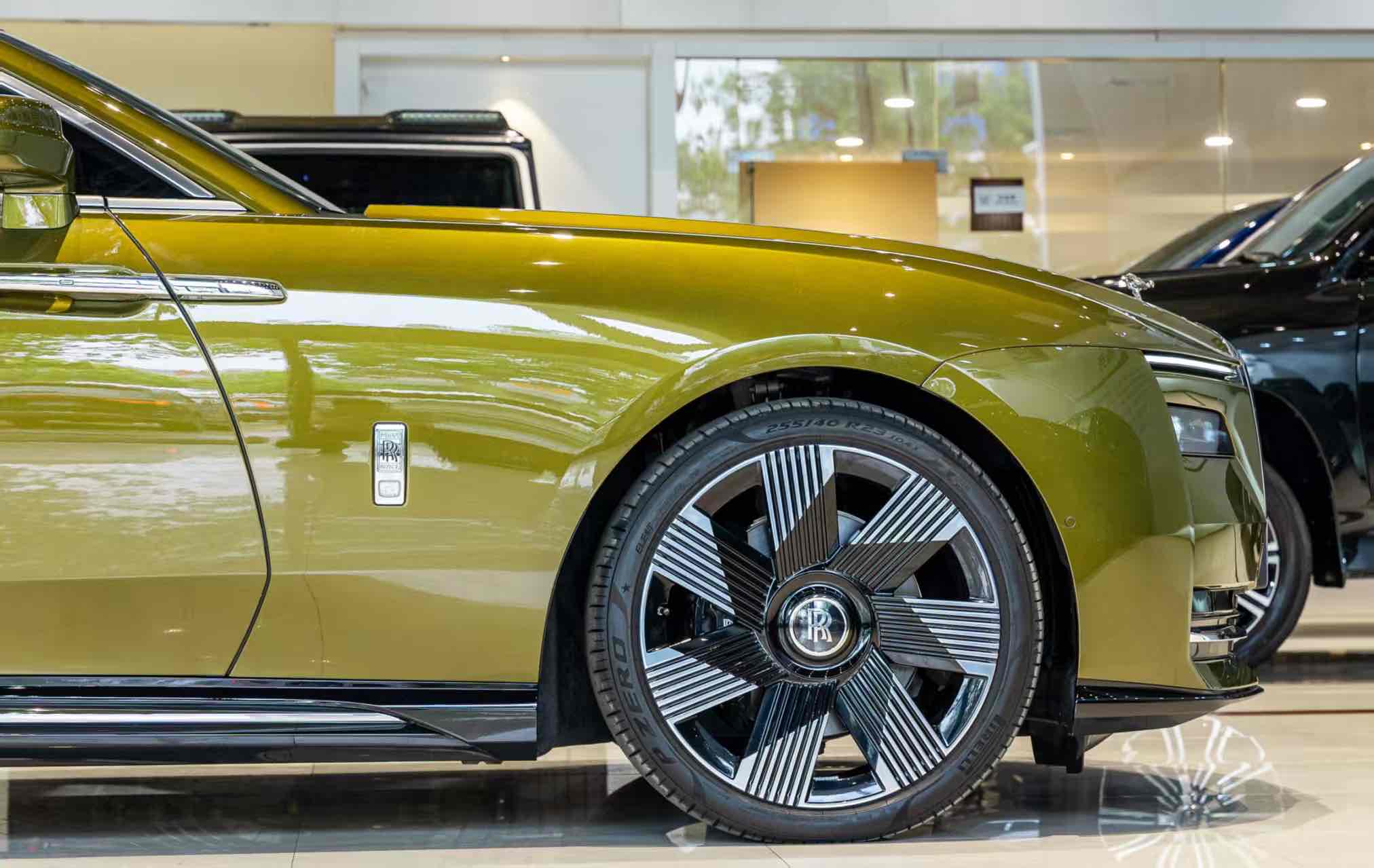 劳斯莱斯 闪灵 2024 汽车图片 #18