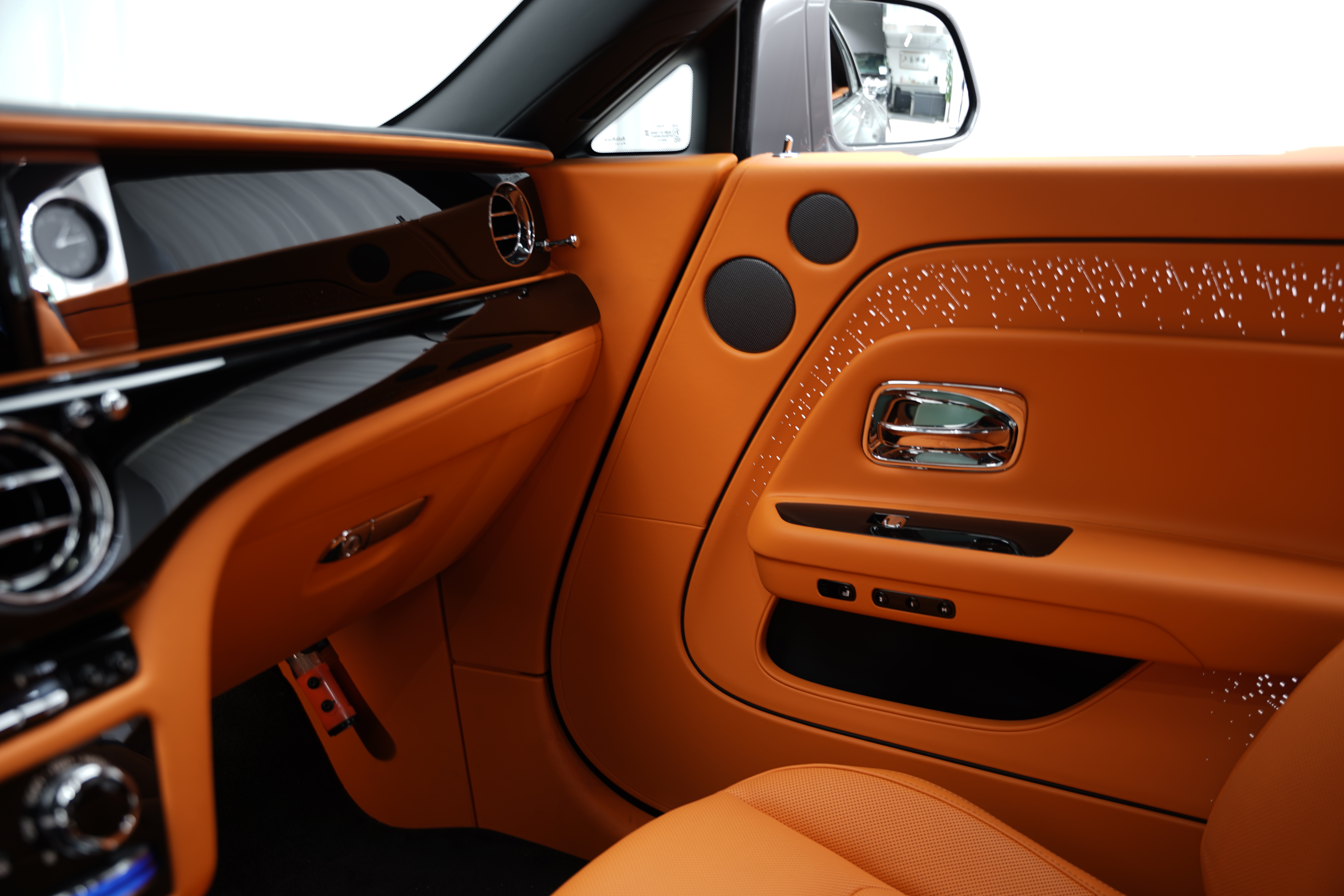 劳斯莱斯 闪灵 2025 #18 劳斯莱斯 闪灵 2025 汽车图片 #18