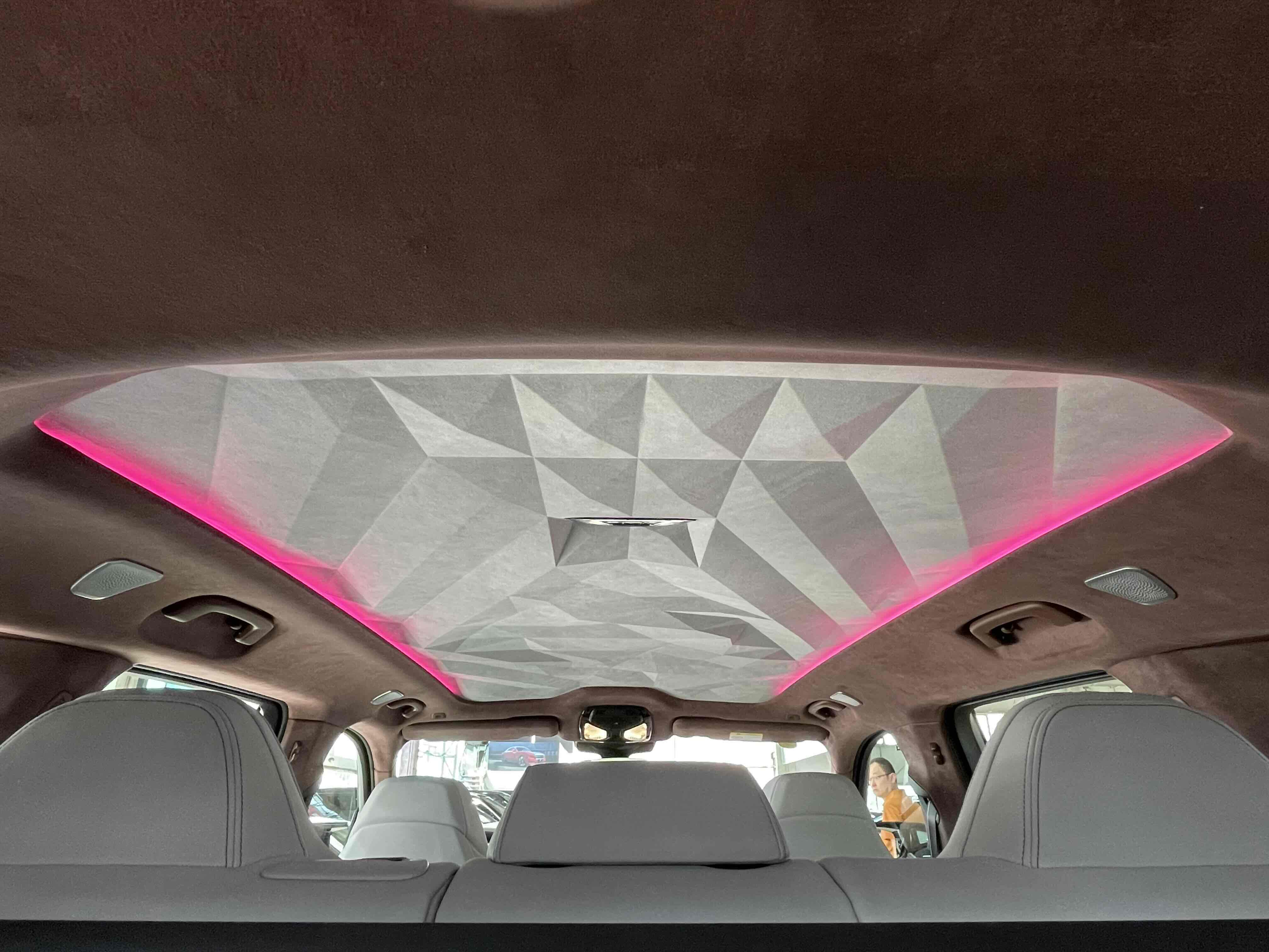 BMW XM 2024 car image #18