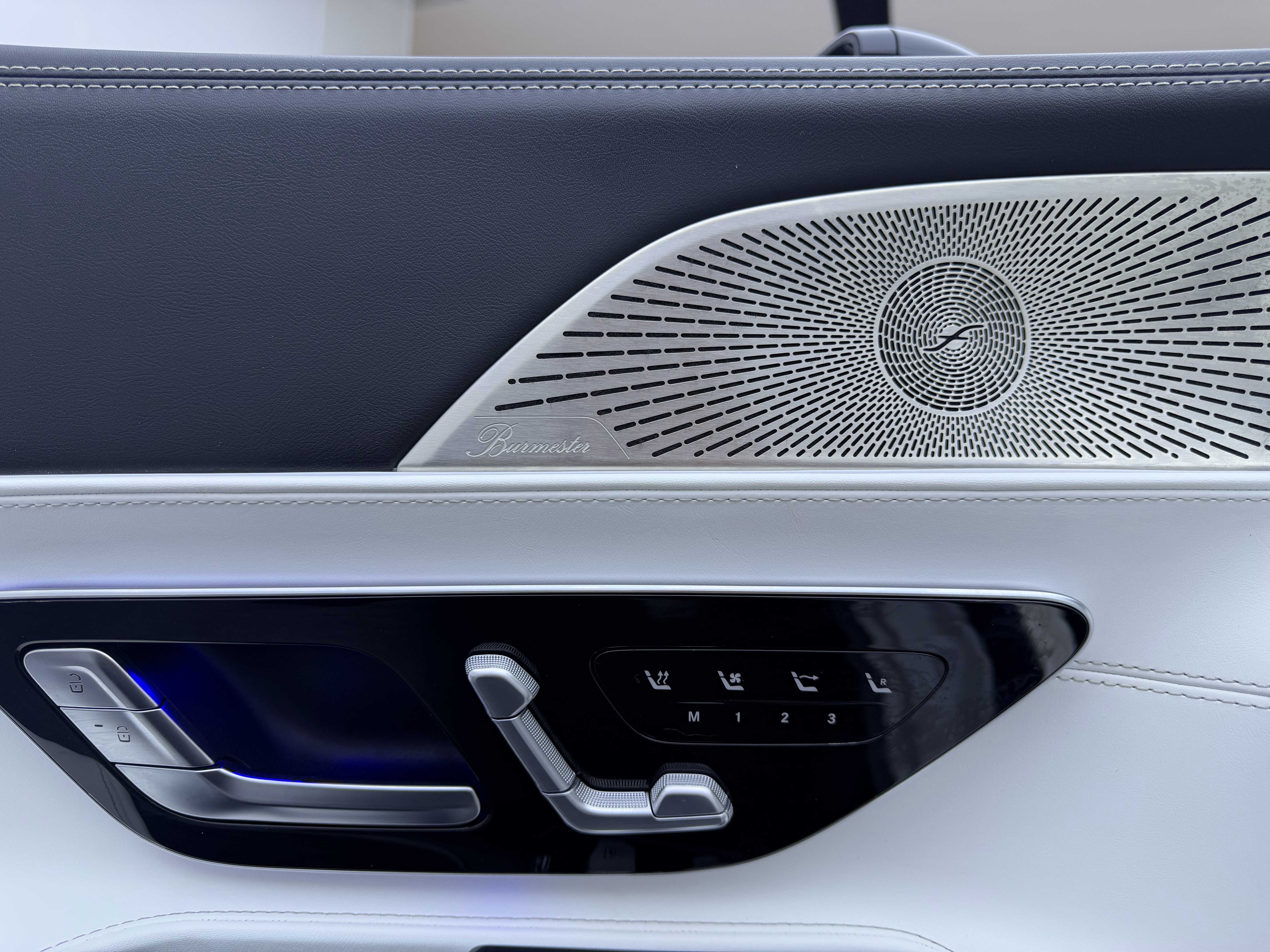 Mercedes-Benz 2024 car image #18