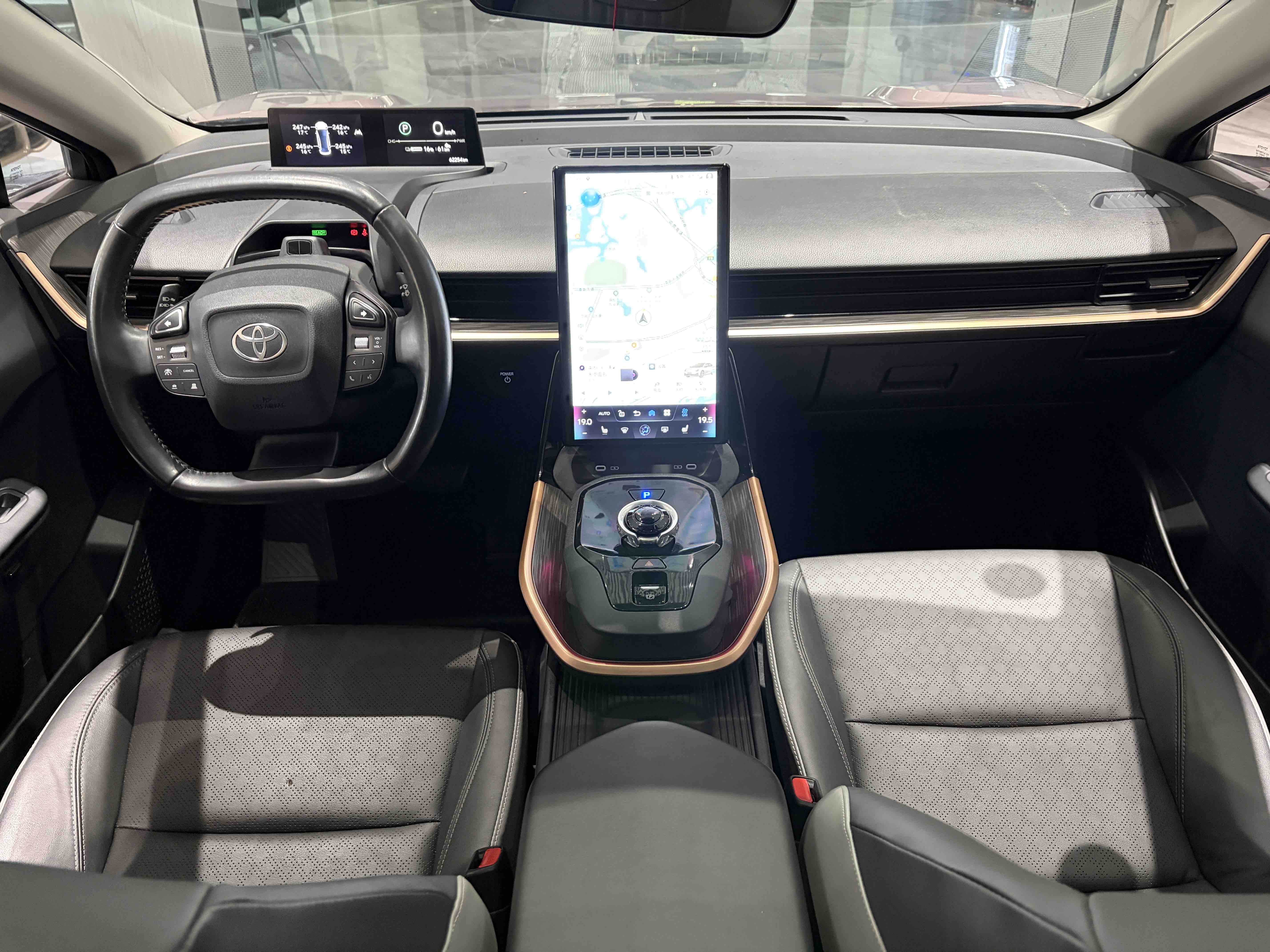 Toyota bZ3 2023 immagine di auto #18