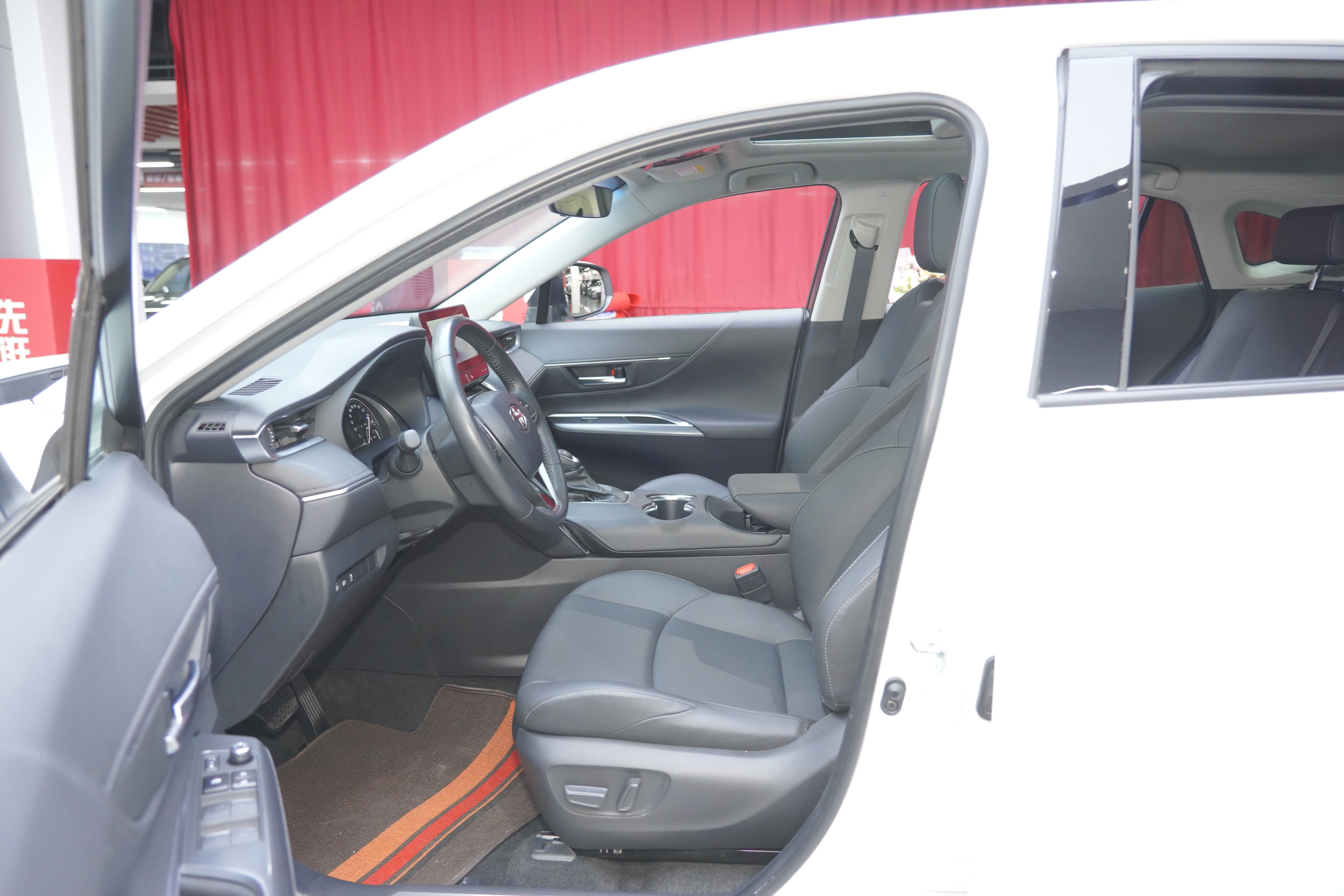 Toyota Venza 2024 car image #18