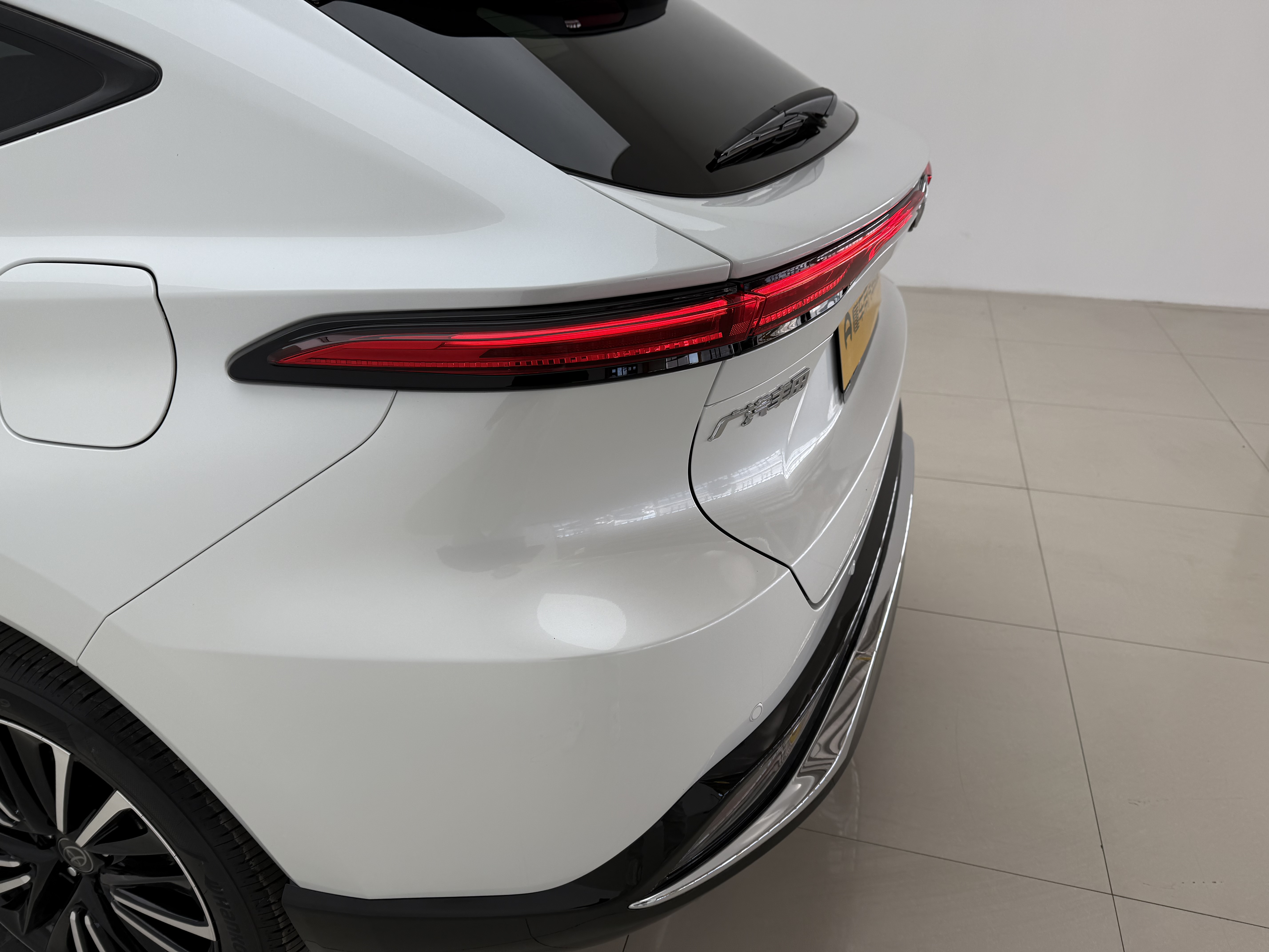 Toyota Venza 2023 car image #18