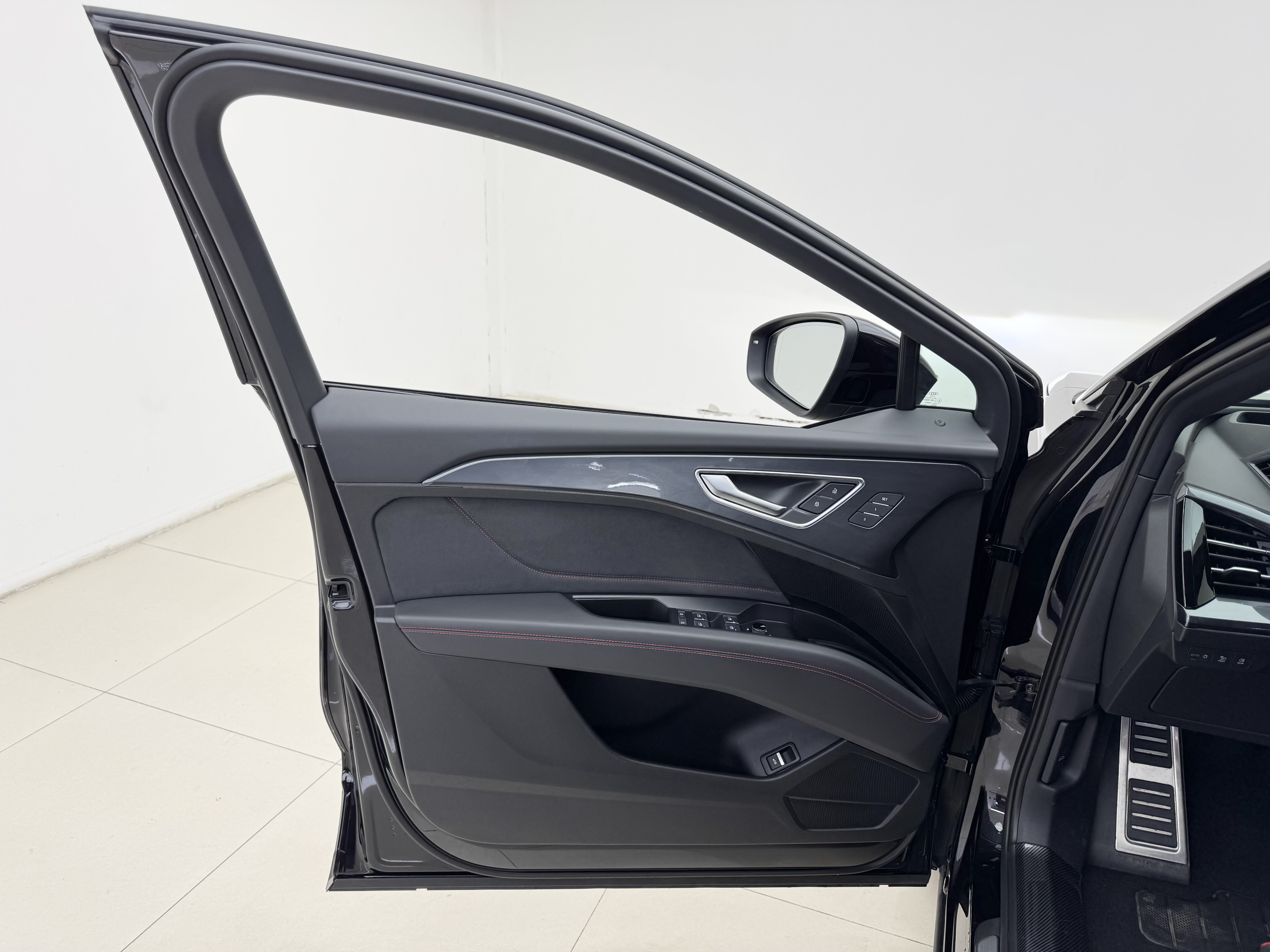 Audi Q5 e-tron 2024 imagen de coche #18