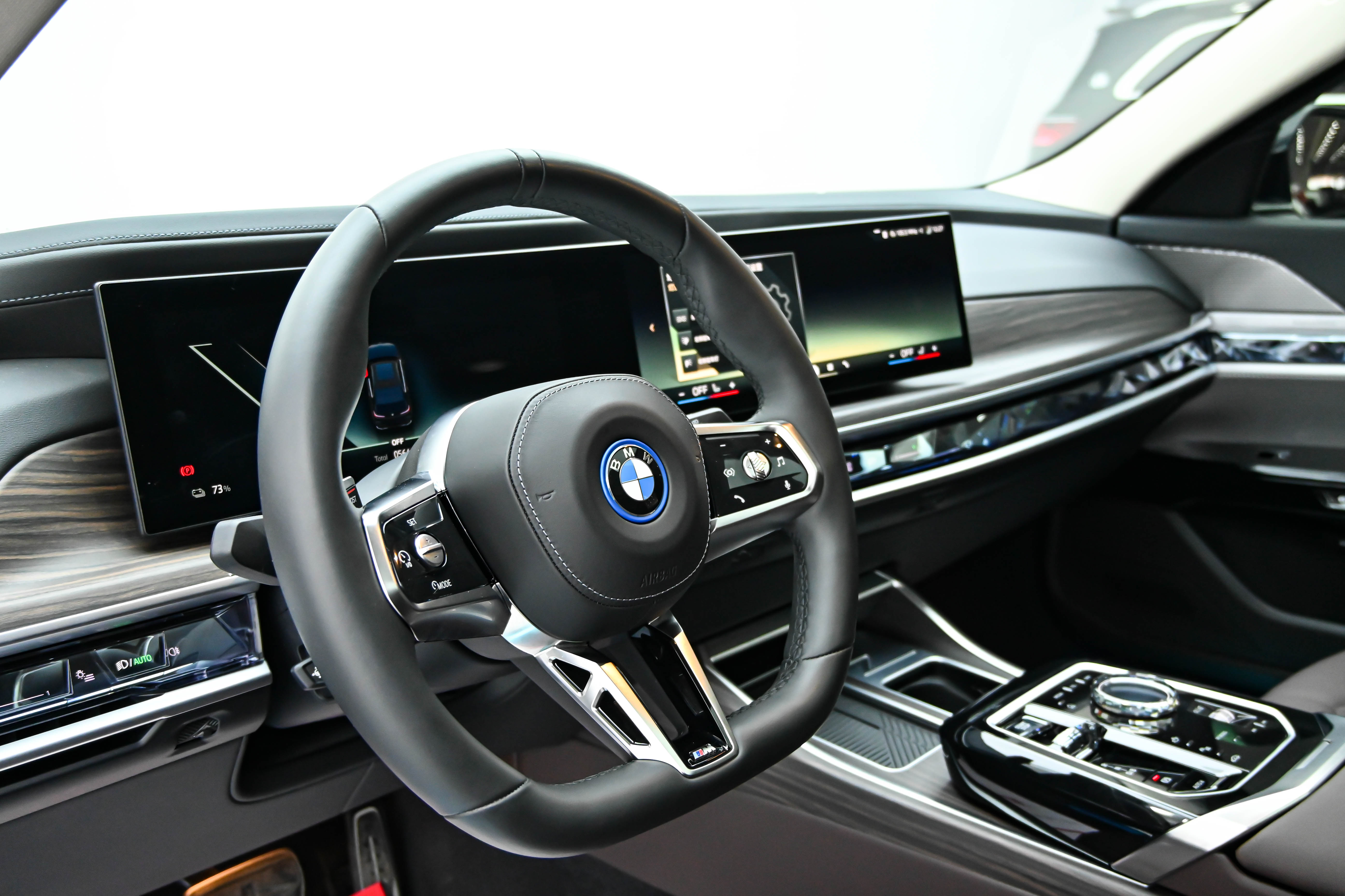 BMW i7 2024 #18 BMW i7 2024 car image #18