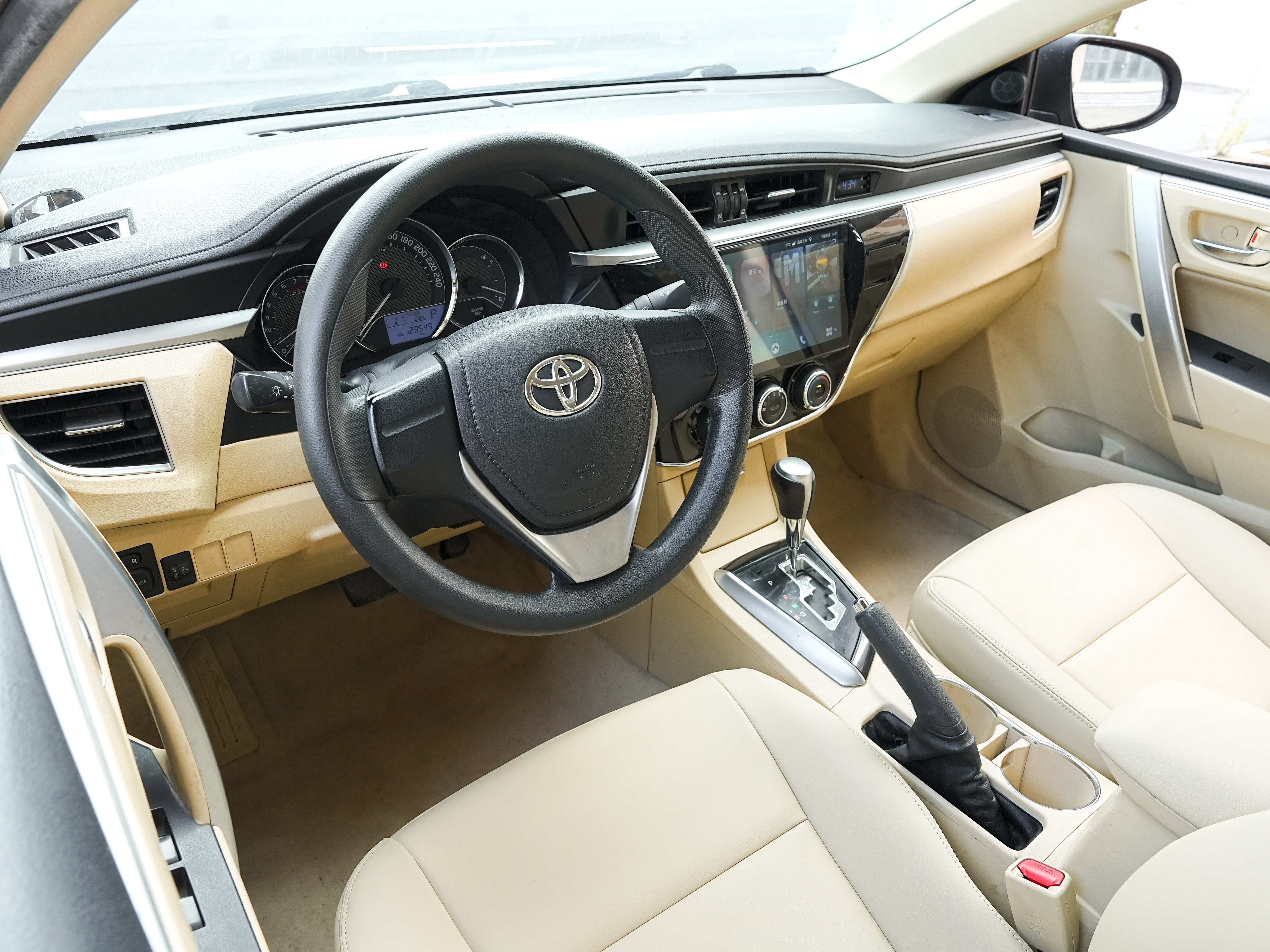 Toyota 2014 car image #18