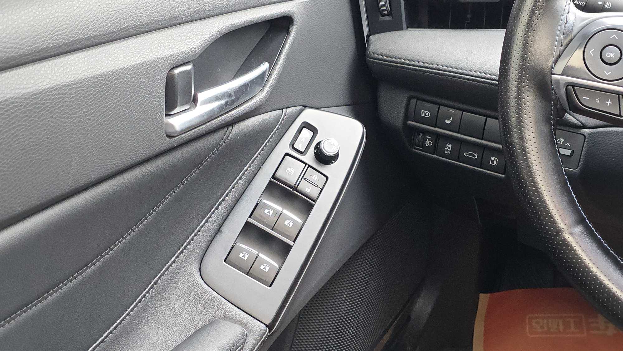 Toyota Avalon 2024 car image #18