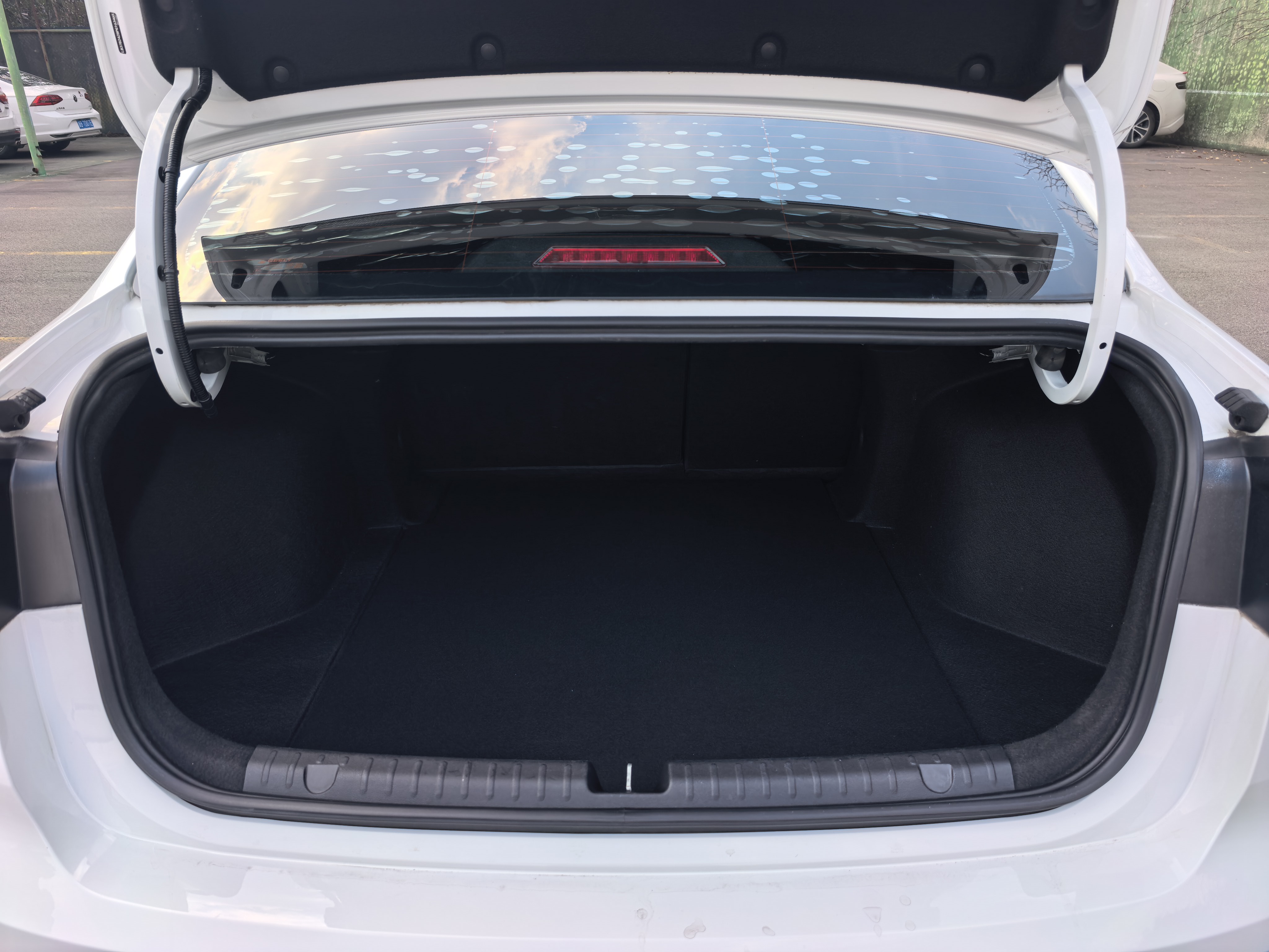 GEELY Emgrand 2024 #18 GEELY Emgrand 2024 car image #18