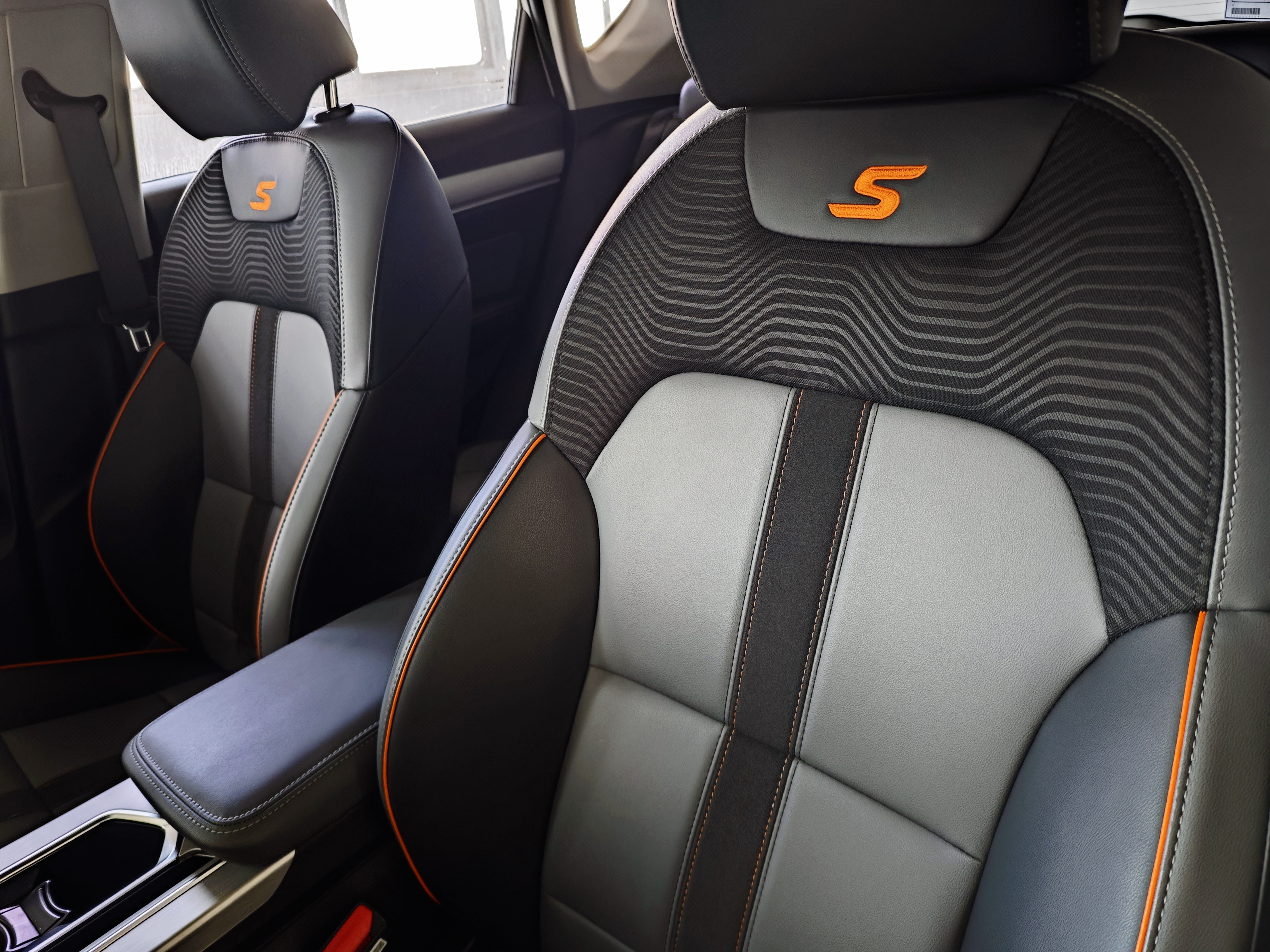 GEELY Coolray 2023 #18 GEELY Coolray 2023 car image #18