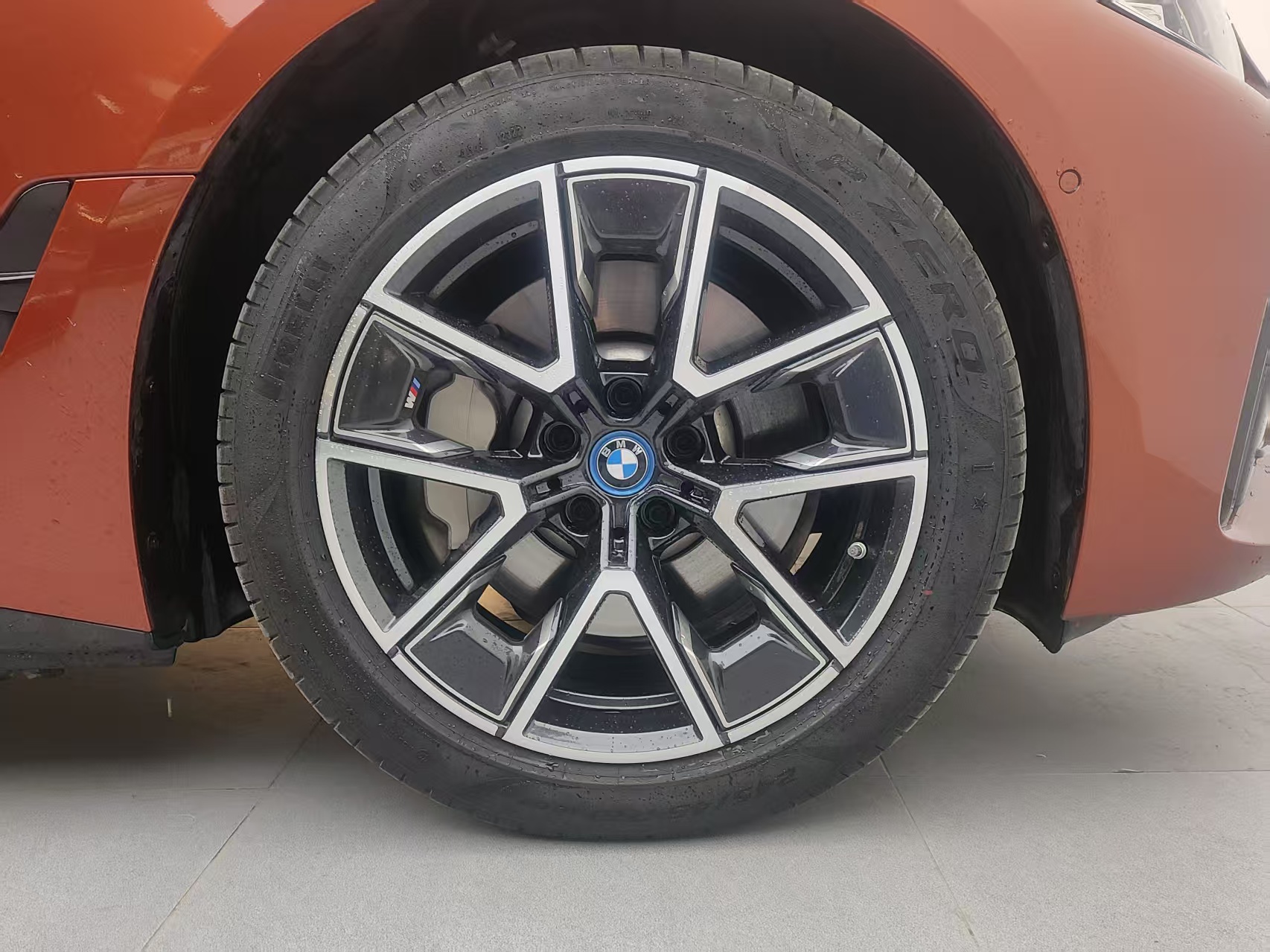 BMW i4 2024 #18 BMW i4 2024 car image #18