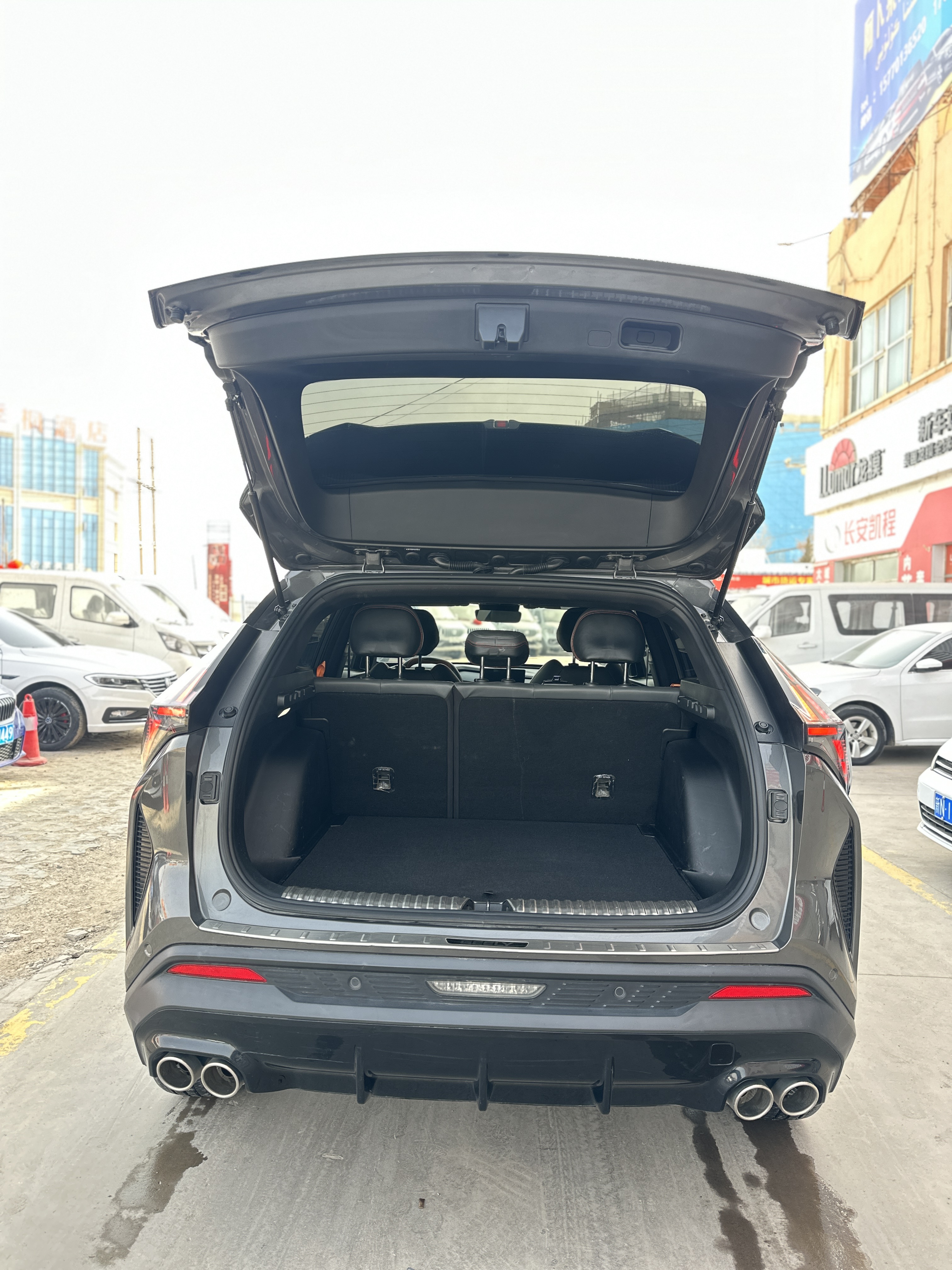 GEELY Boyue 2023 immagine di auto #18