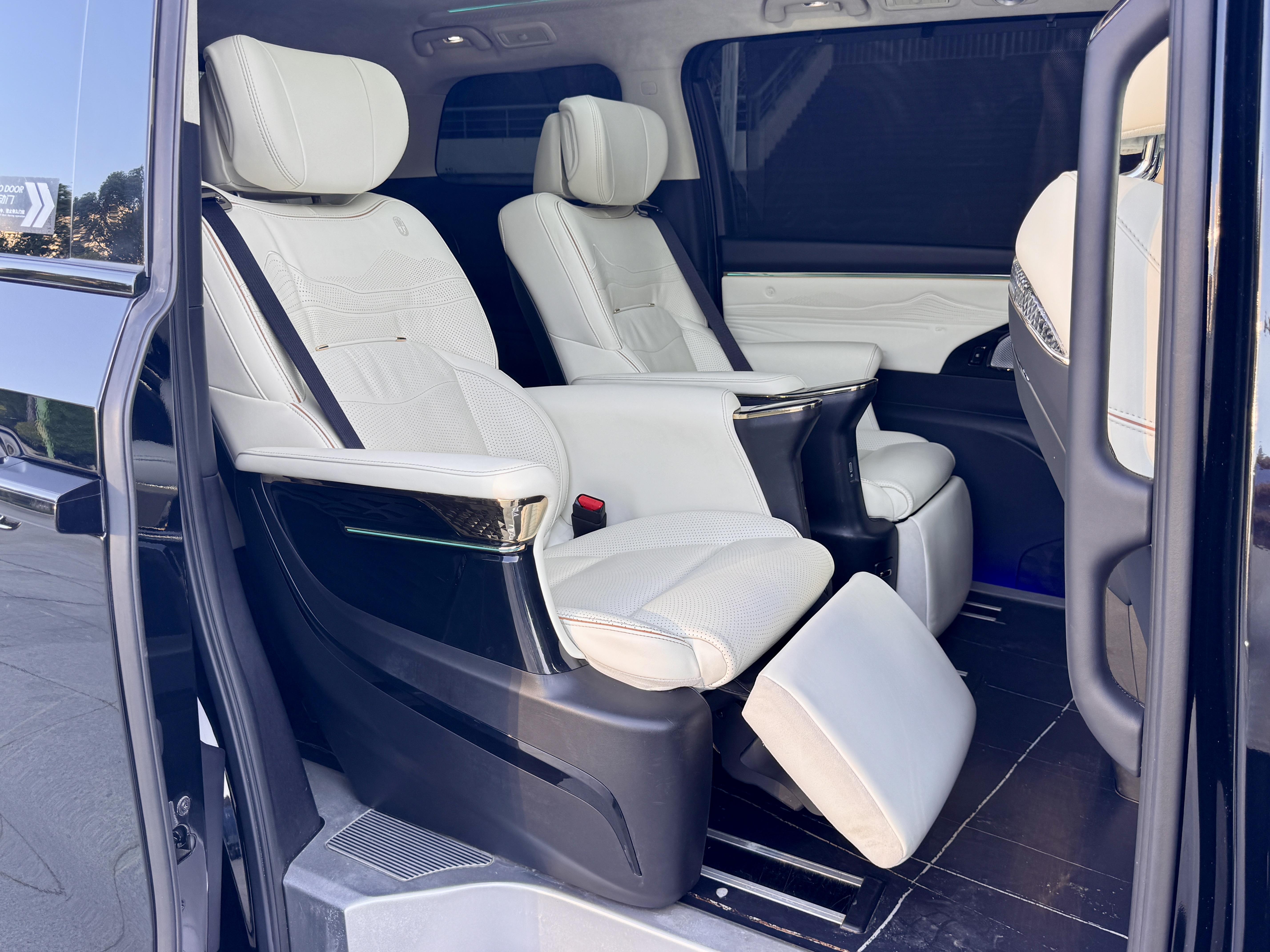 GAC Trumpchi E9 2024 car image #18