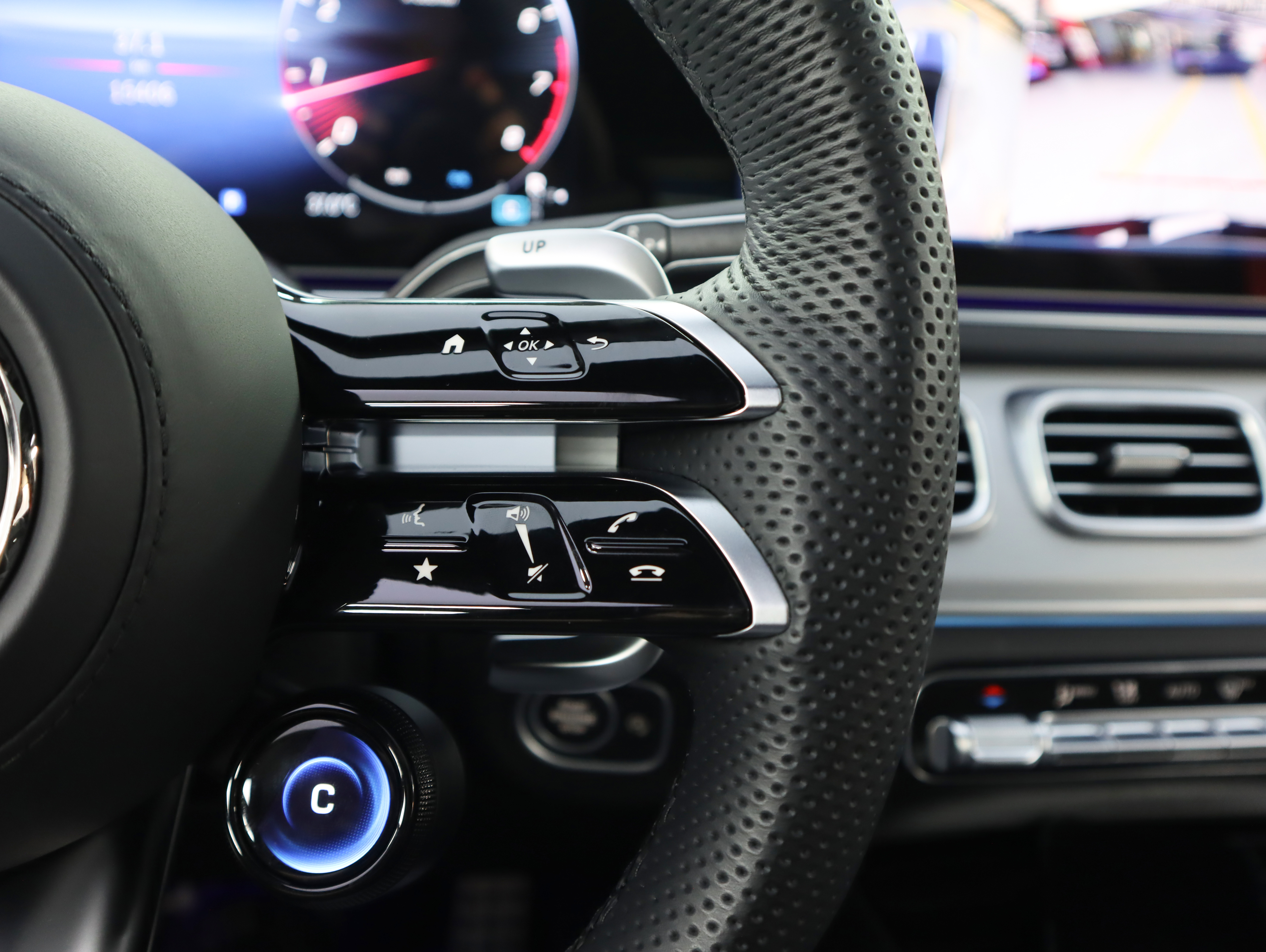 Mercedes-Benz GLE AMG 2024 #18 Mercedes-Benz GLE AMG 2024 car image #18