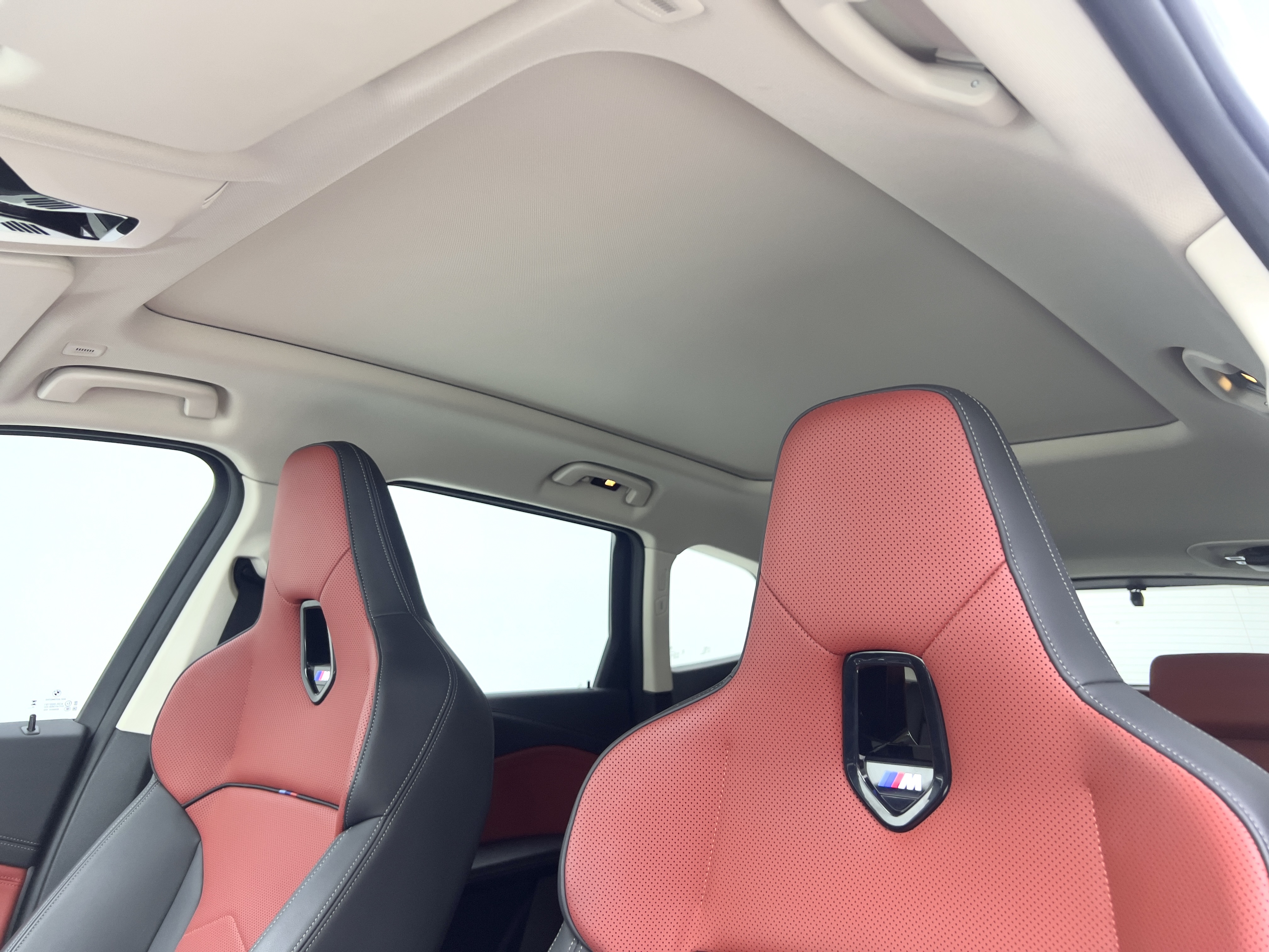 BMW iX1 2023 car image #18