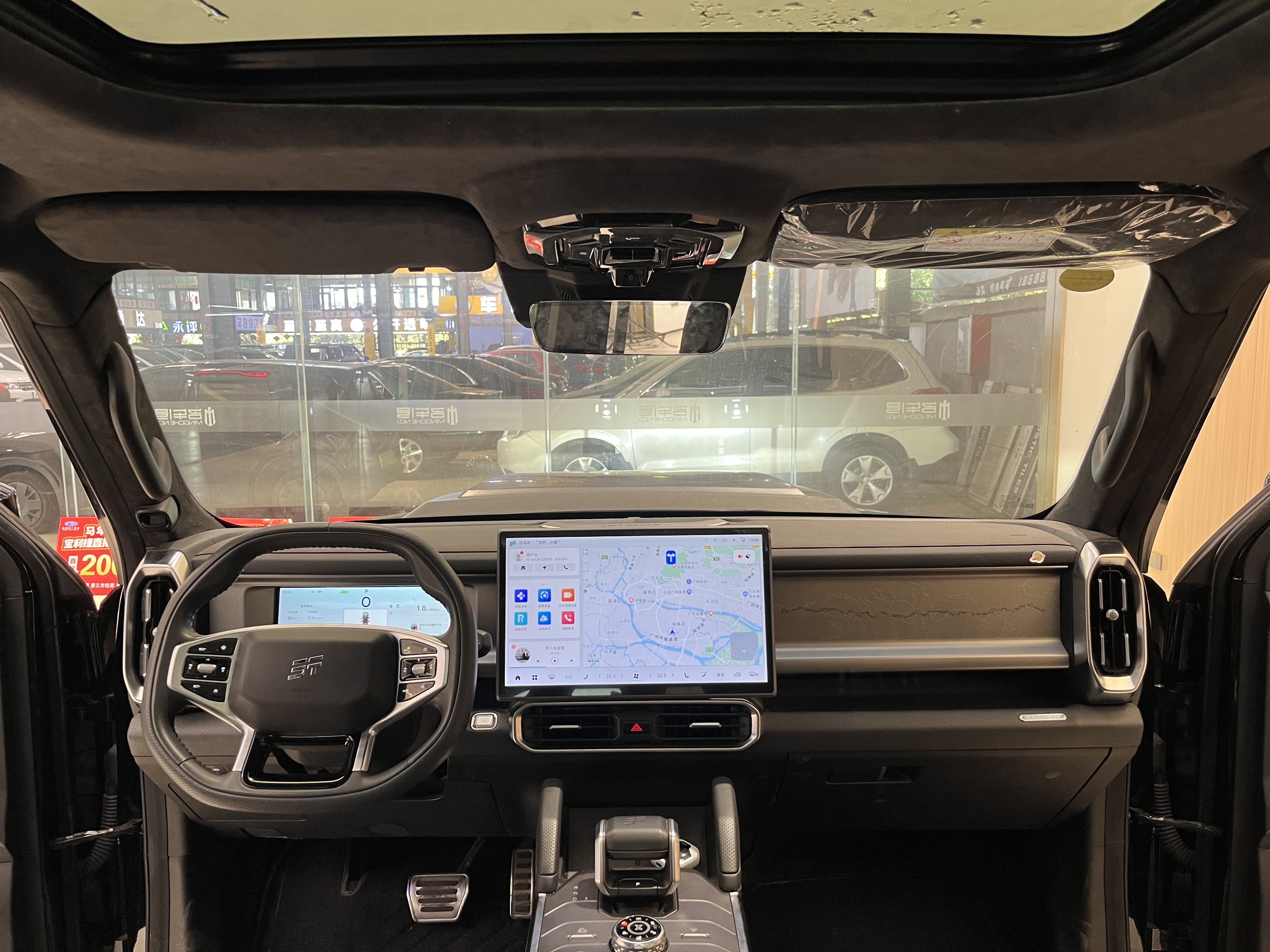 Jetour Traveller 2023 car image #18