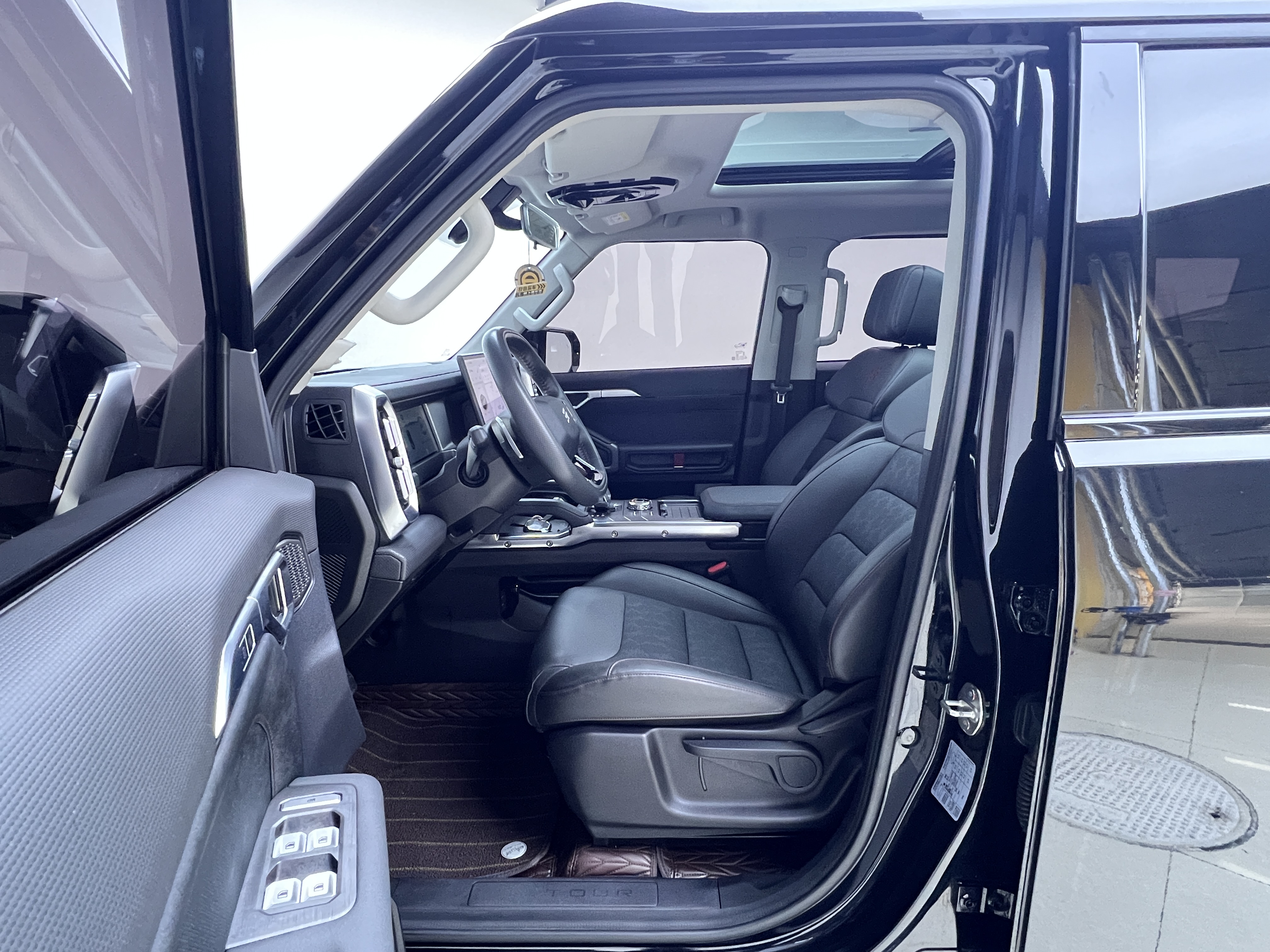 Jetour Traveller 2024 car image #18